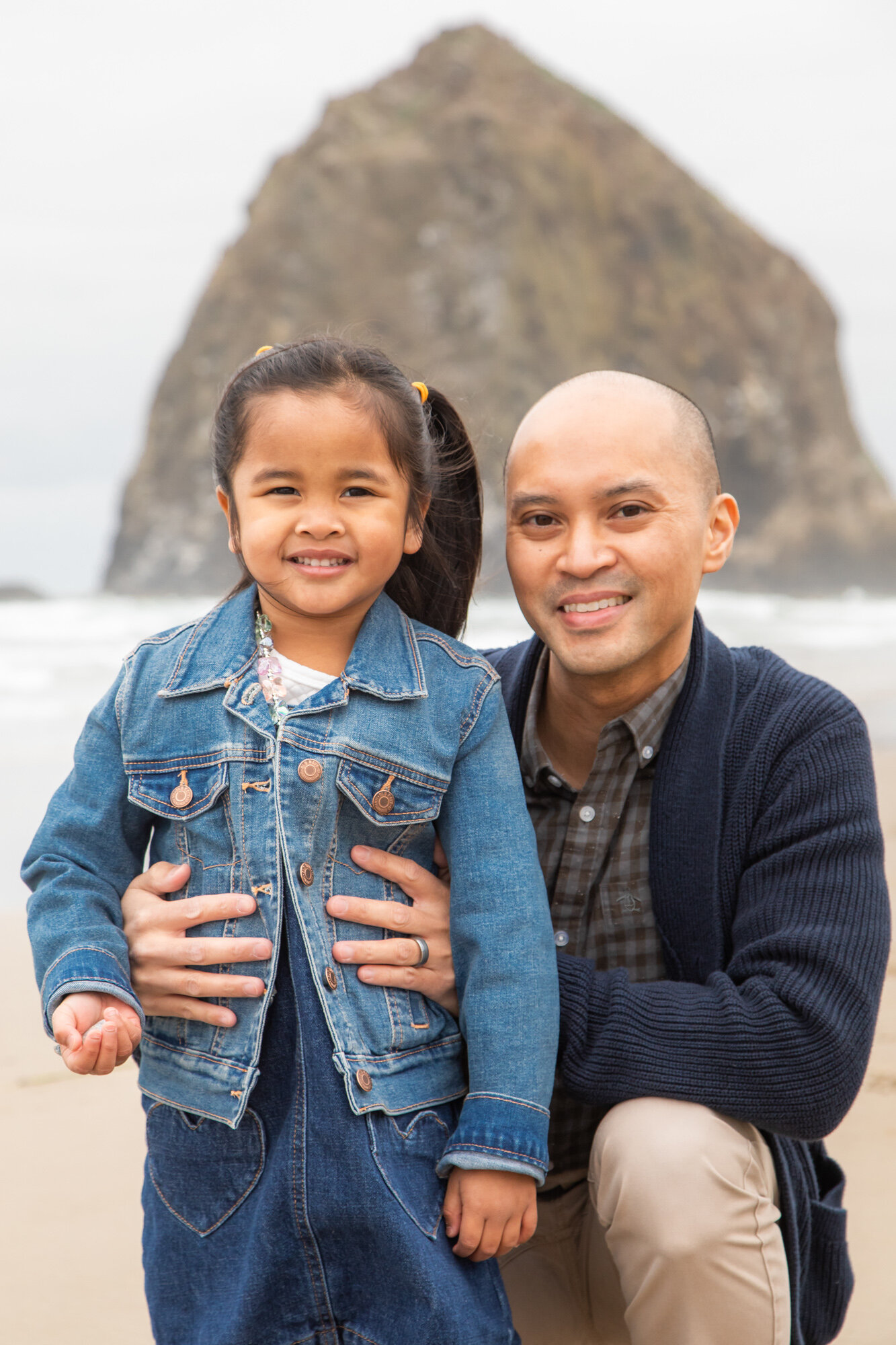 CannonBeach-Family-PhotoSesession-HaystackRock-DanRice21_043.jpg