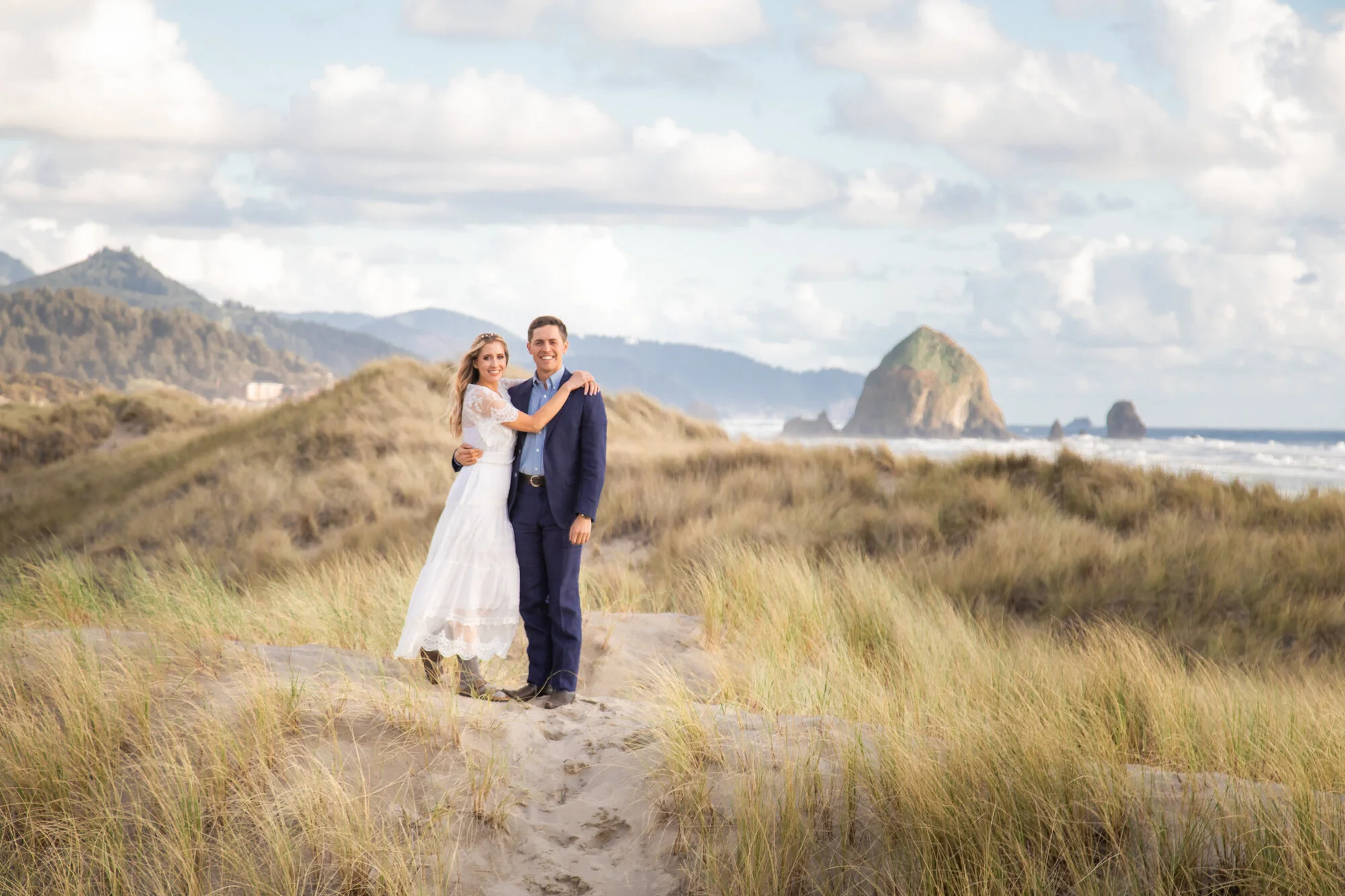 OregonCoastElopement-CannonBeach-HugPoint-DanRice21_001.jpg