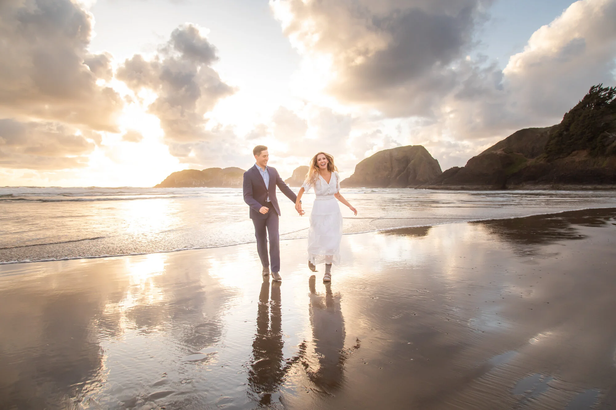 OregonCoastElopement-CannonBeach-HugPoint-DanRice21_038.jpg