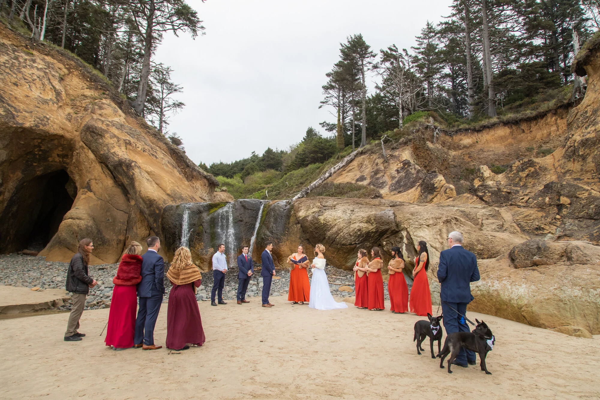 OregonCoastElopement-CannonBeach-HugPoint-DanRice21_088.jpg