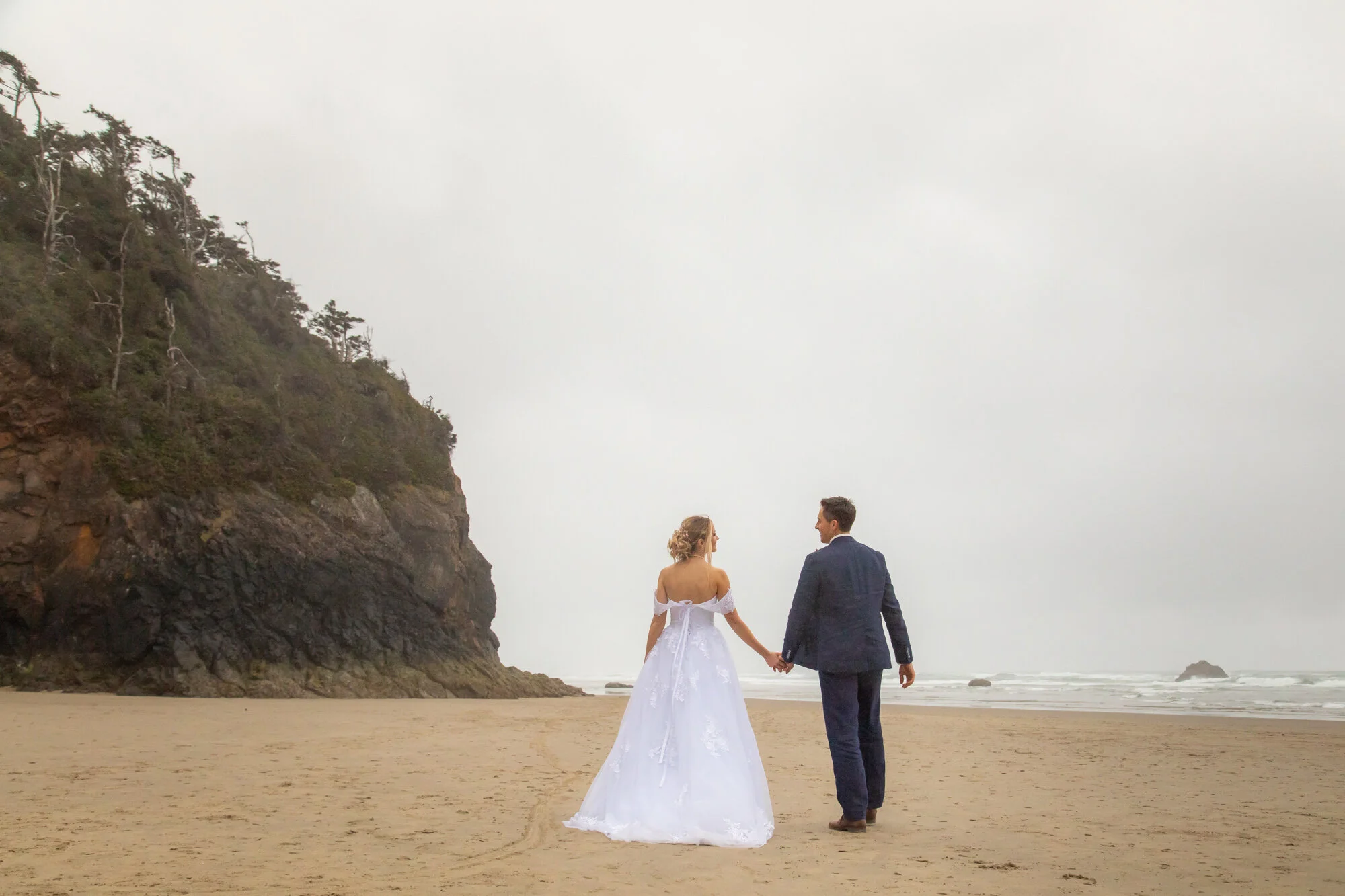 OregonCoastElopement-CannonBeach-HugPoint-DanRice21_130.jpg