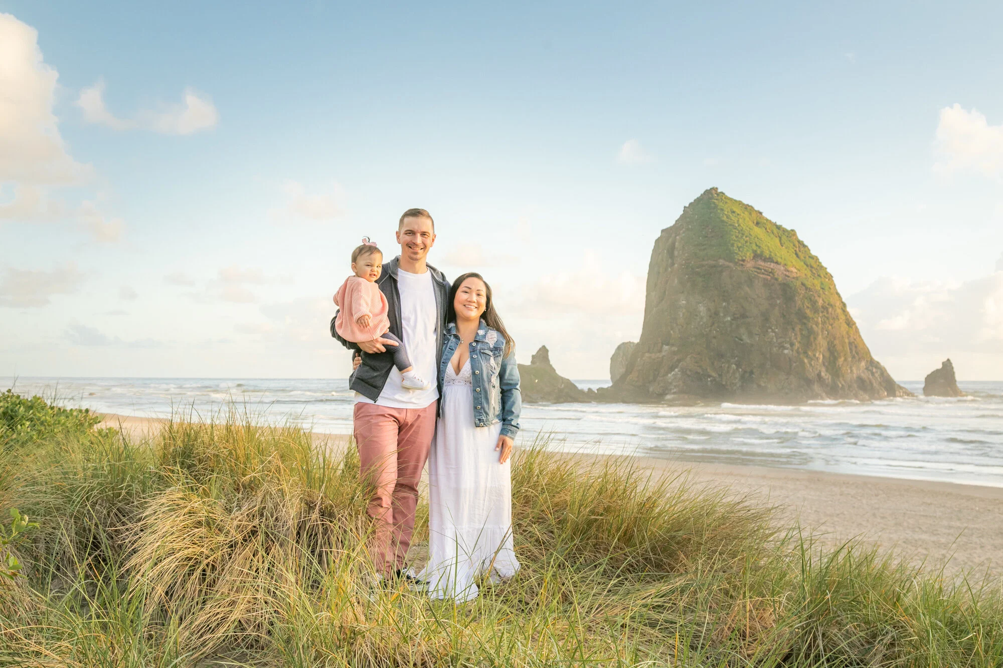 CannonBeach-HaystackRock-Family-Sunset-Photography-Session21_047.jpg