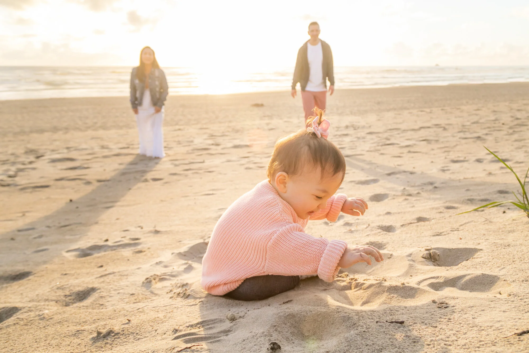 CannonBeach-HaystackRock-Family-Sunset-Photography-Session21_052.jpg