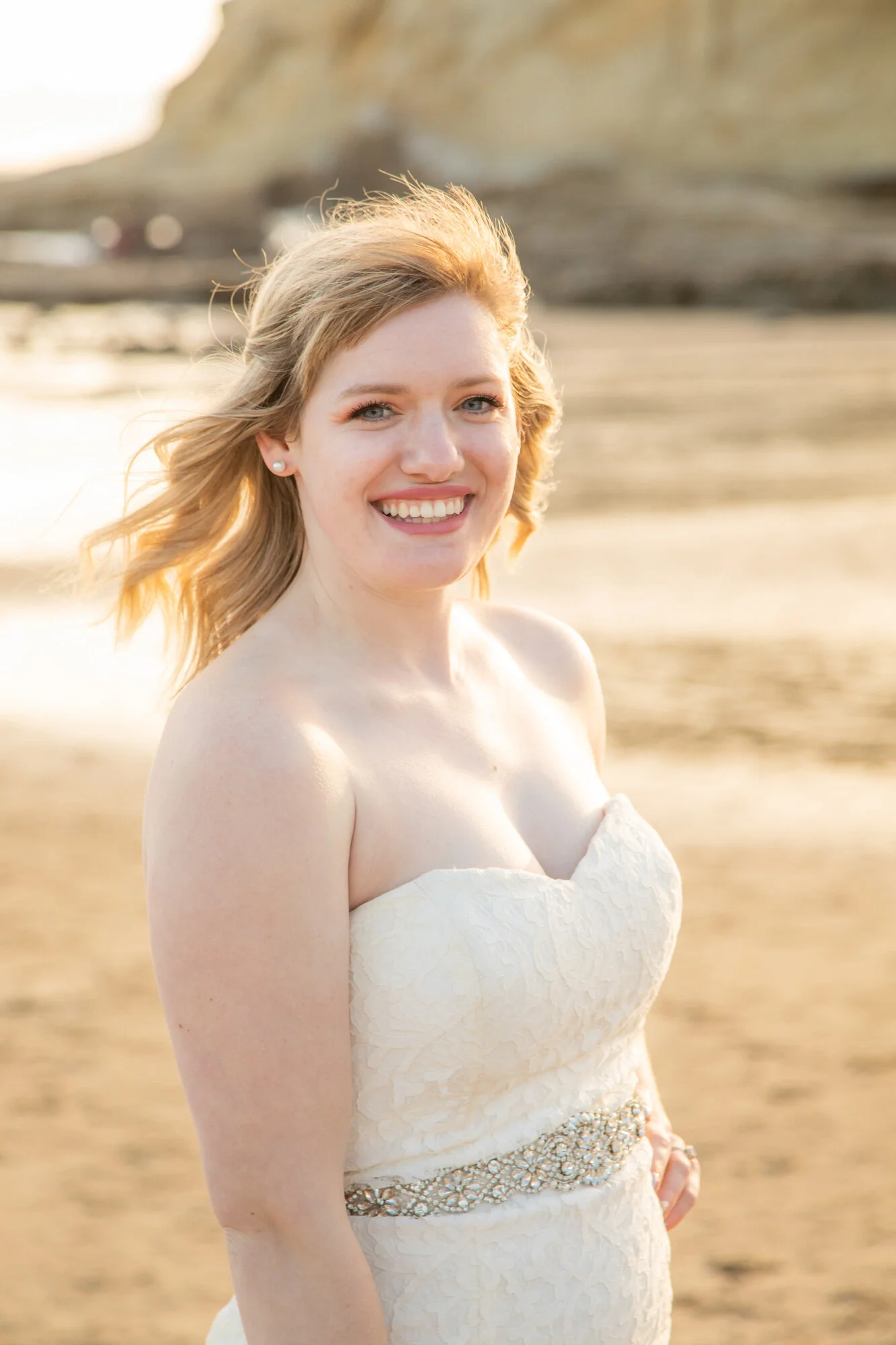 PacificCity-OregonCoast-Elopement-Photographer-21_005.jpg