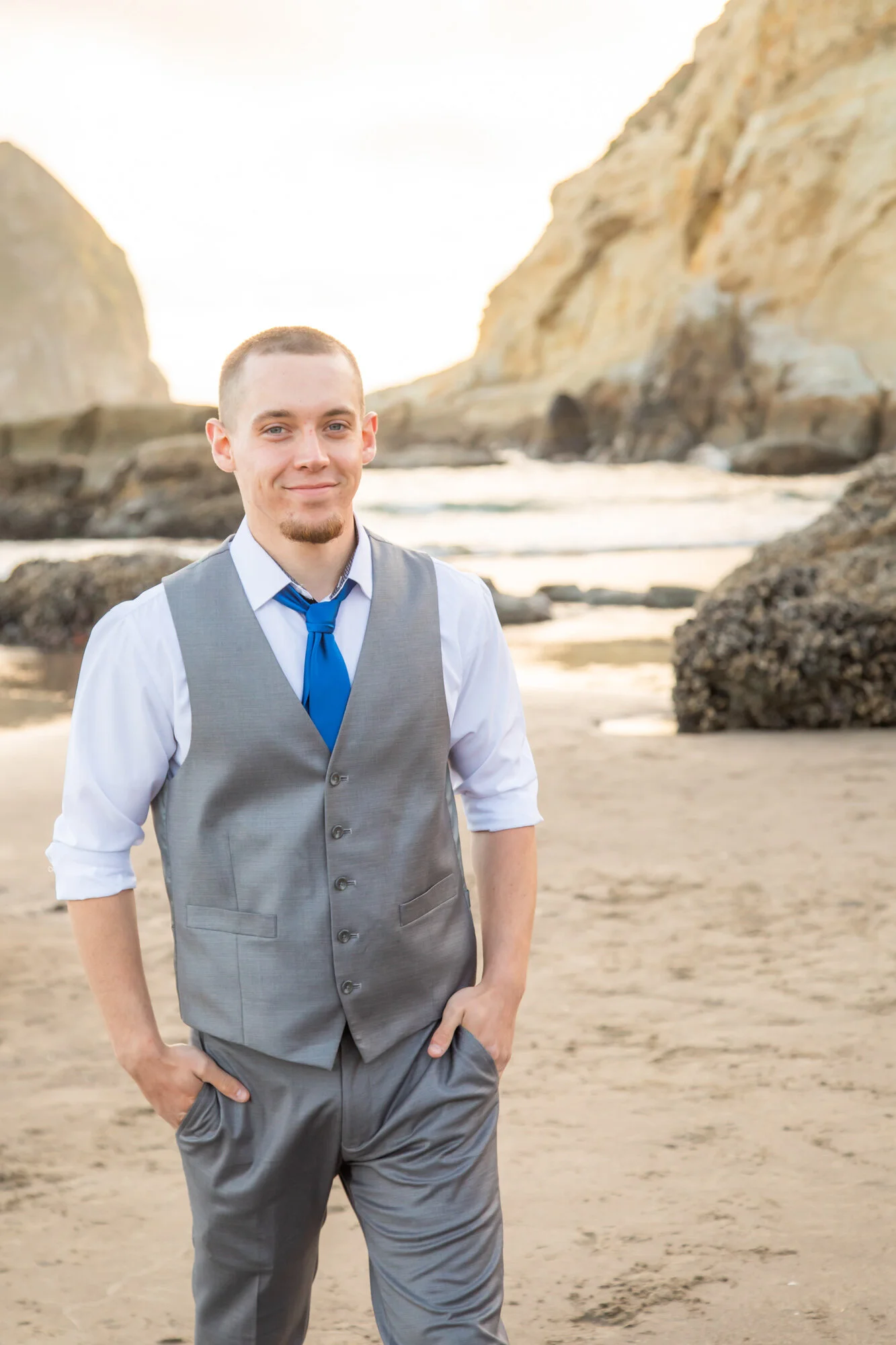 PacificCity-OregonCoast-Elopement-Photographer-21_029.jpg