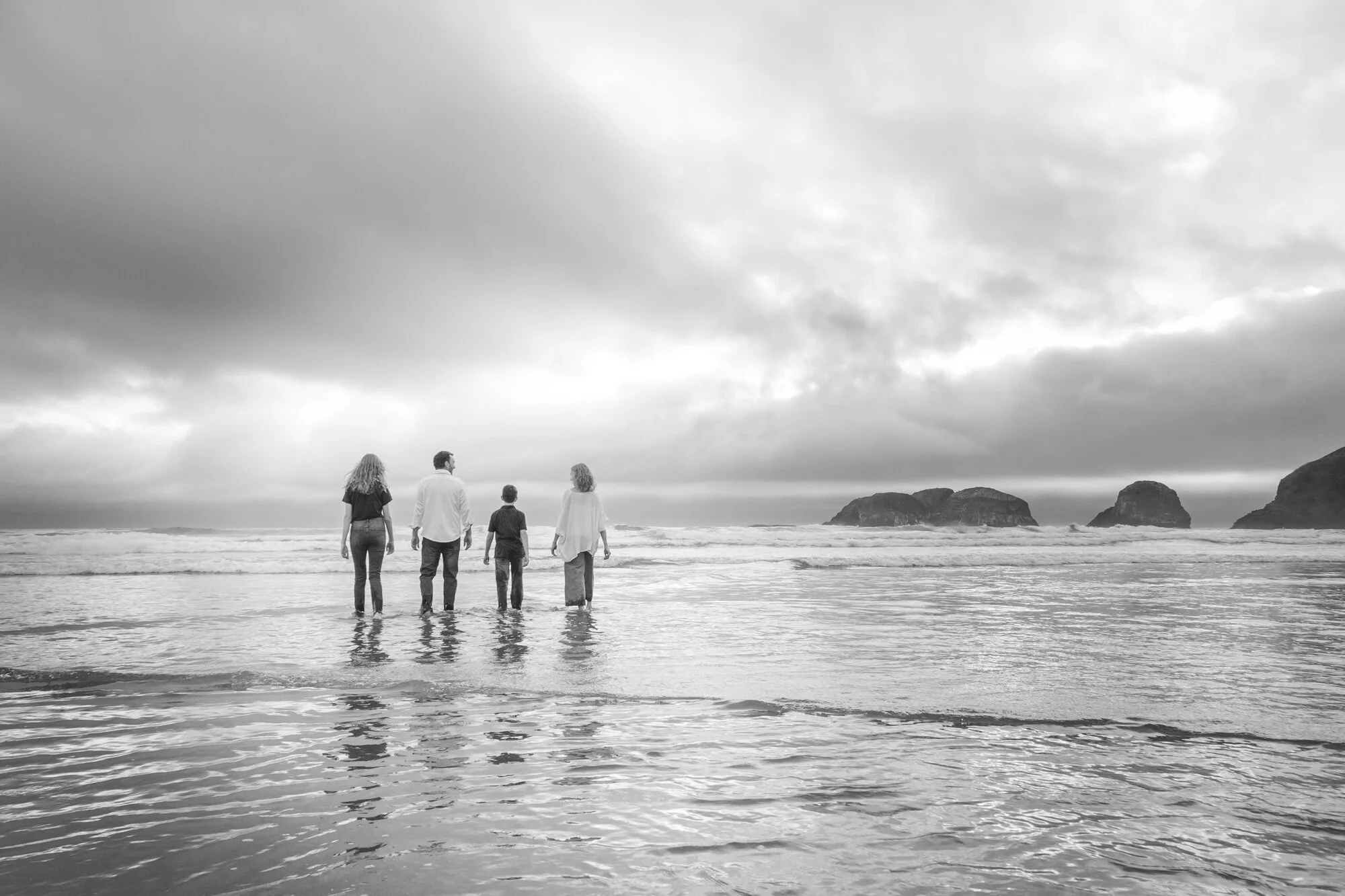 CannonBeach-Family-Photography-DanRice-Aug2021_056.jpg