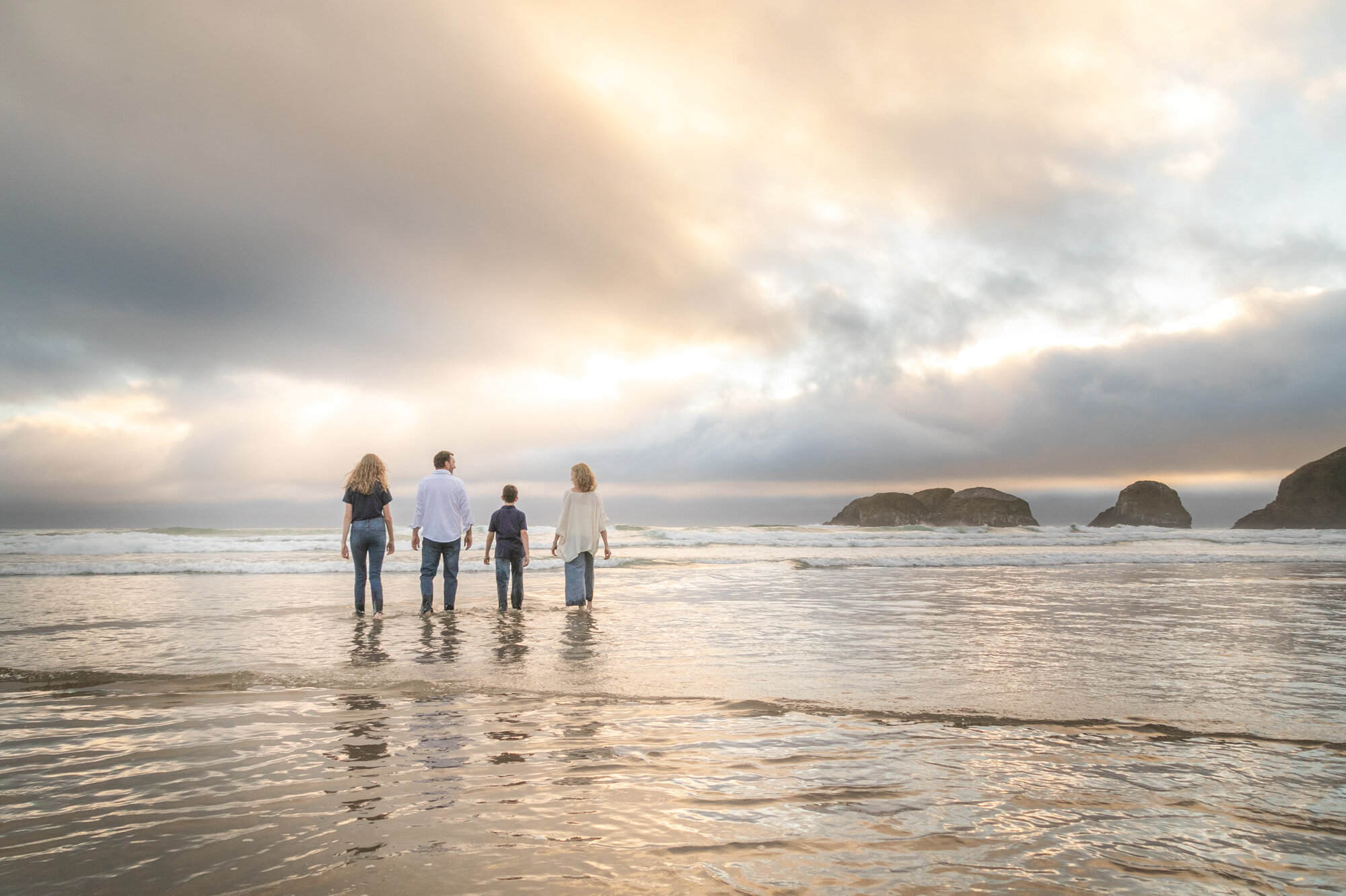 CannonBeach-Family-Photography-DanRice-Aug2021_057.jpg