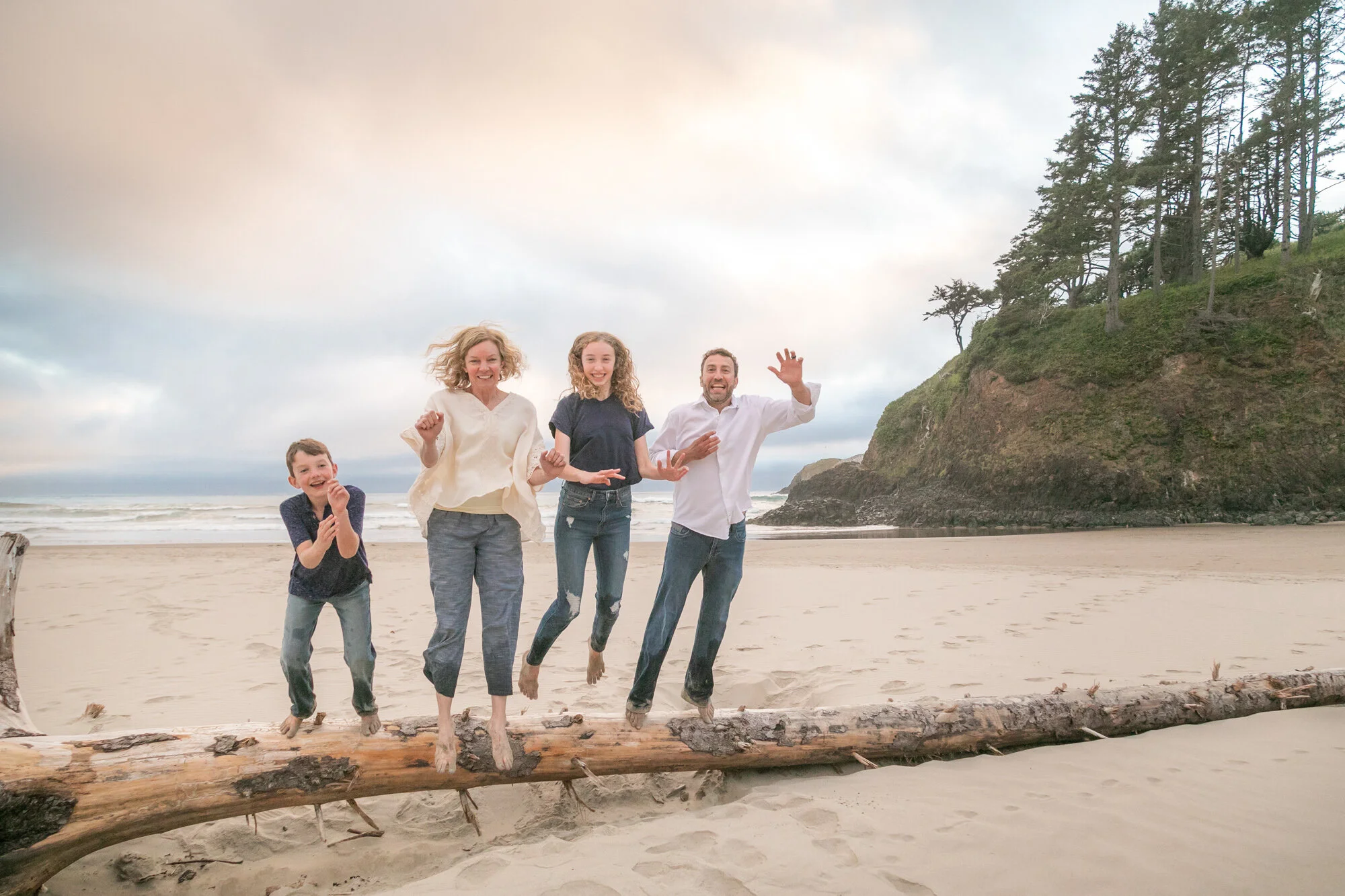 CannonBeach-Family-Photography-DanRice-Aug2021_065.jpg