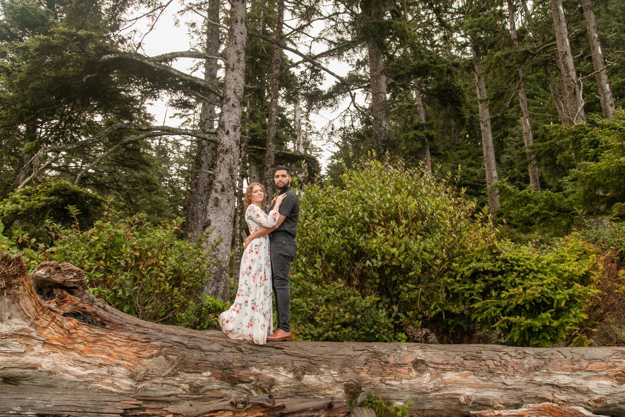 OswaldWest-Shortsand-Beach-OregonCoast-Engagement-DanRice21_035.jpg