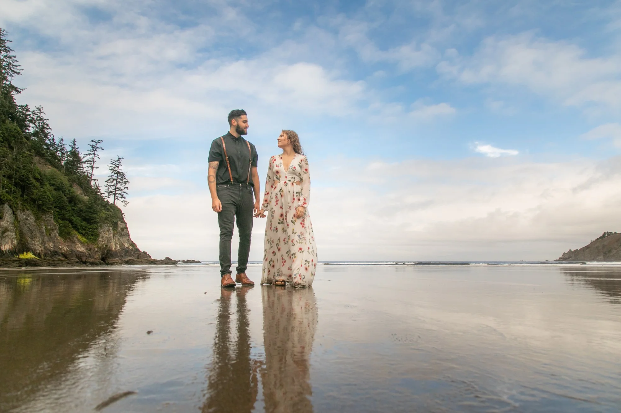 OswaldWest-Shortsand-Beach-OregonCoast-Engagement-DanRice21_041.jpg