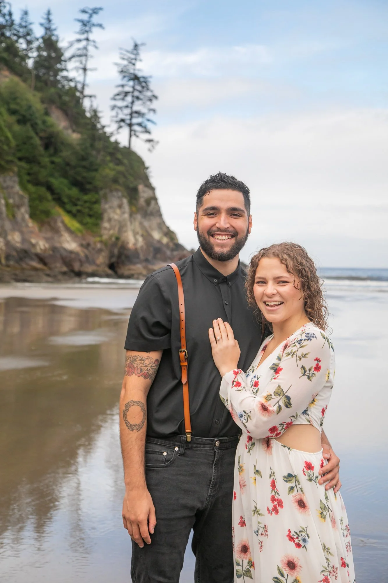 OswaldWest-Shortsand-Beach-OregonCoast-Engagement-DanRice21_042.jpg
