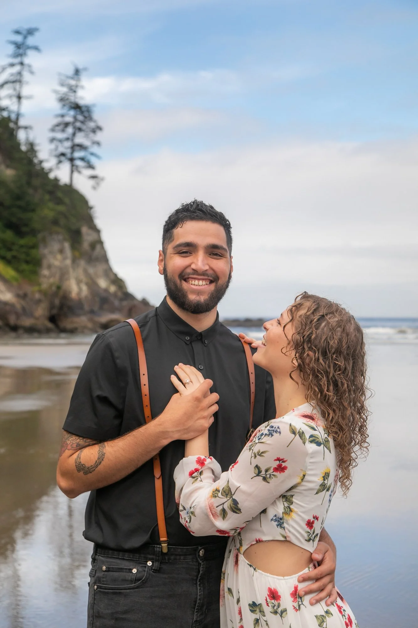 OswaldWest-Shortsand-Beach-OregonCoast-Engagement-DanRice21_043.jpg