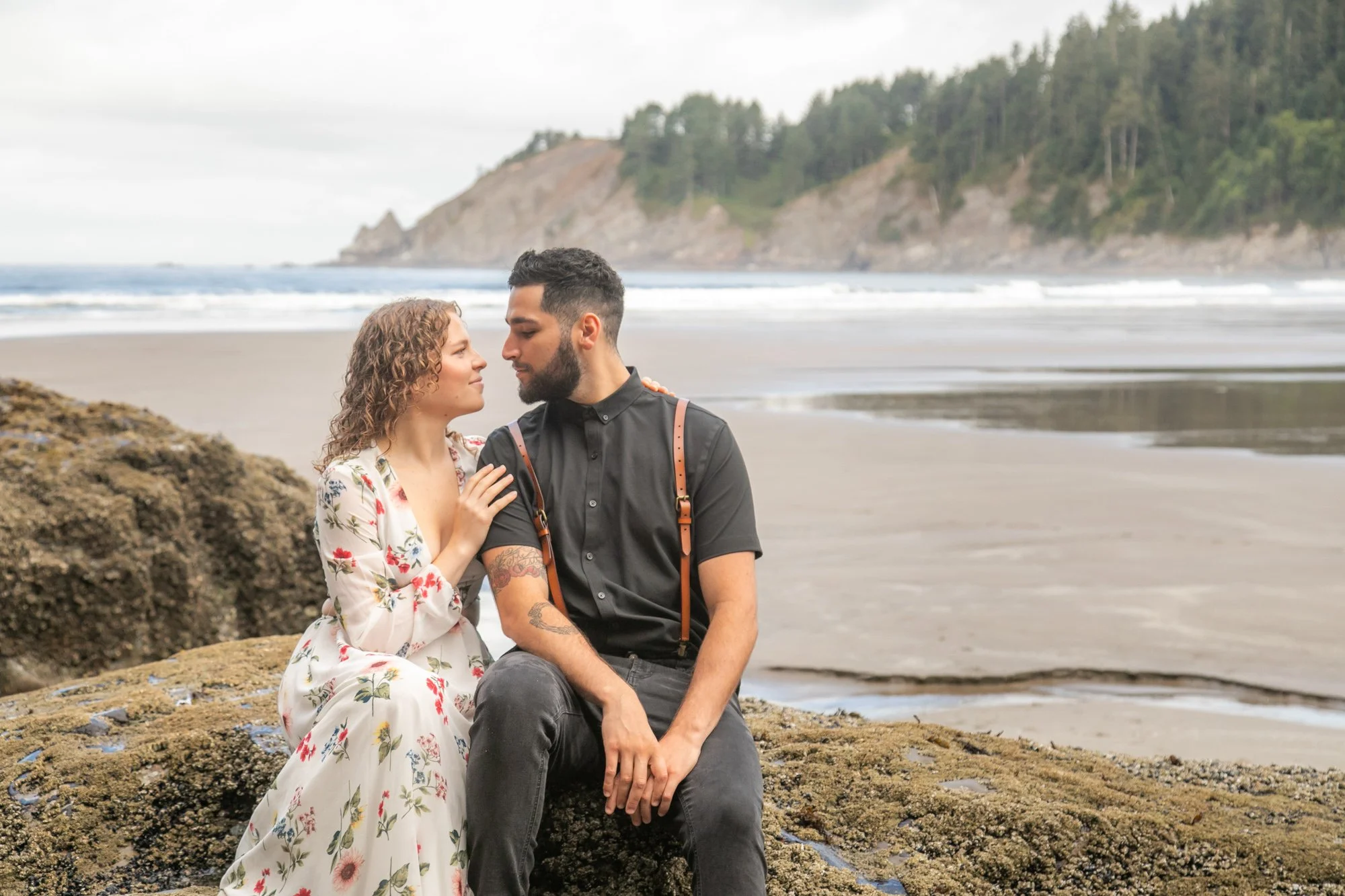 OswaldWest-Shortsand-Beach-OregonCoast-Engagement-DanRice21_051.jpg