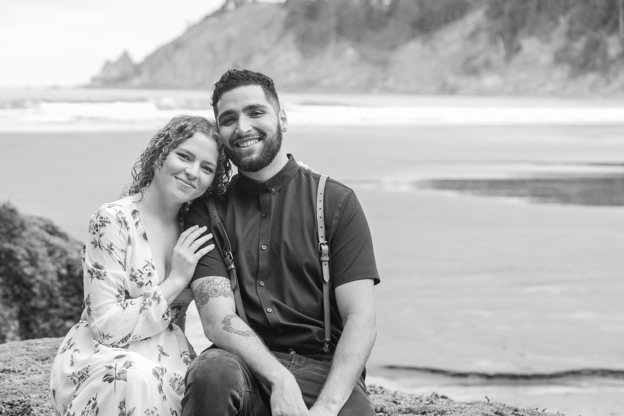 OswaldWest-Shortsand-Beach-OregonCoast-Engagement-DanRice21_053.jpg