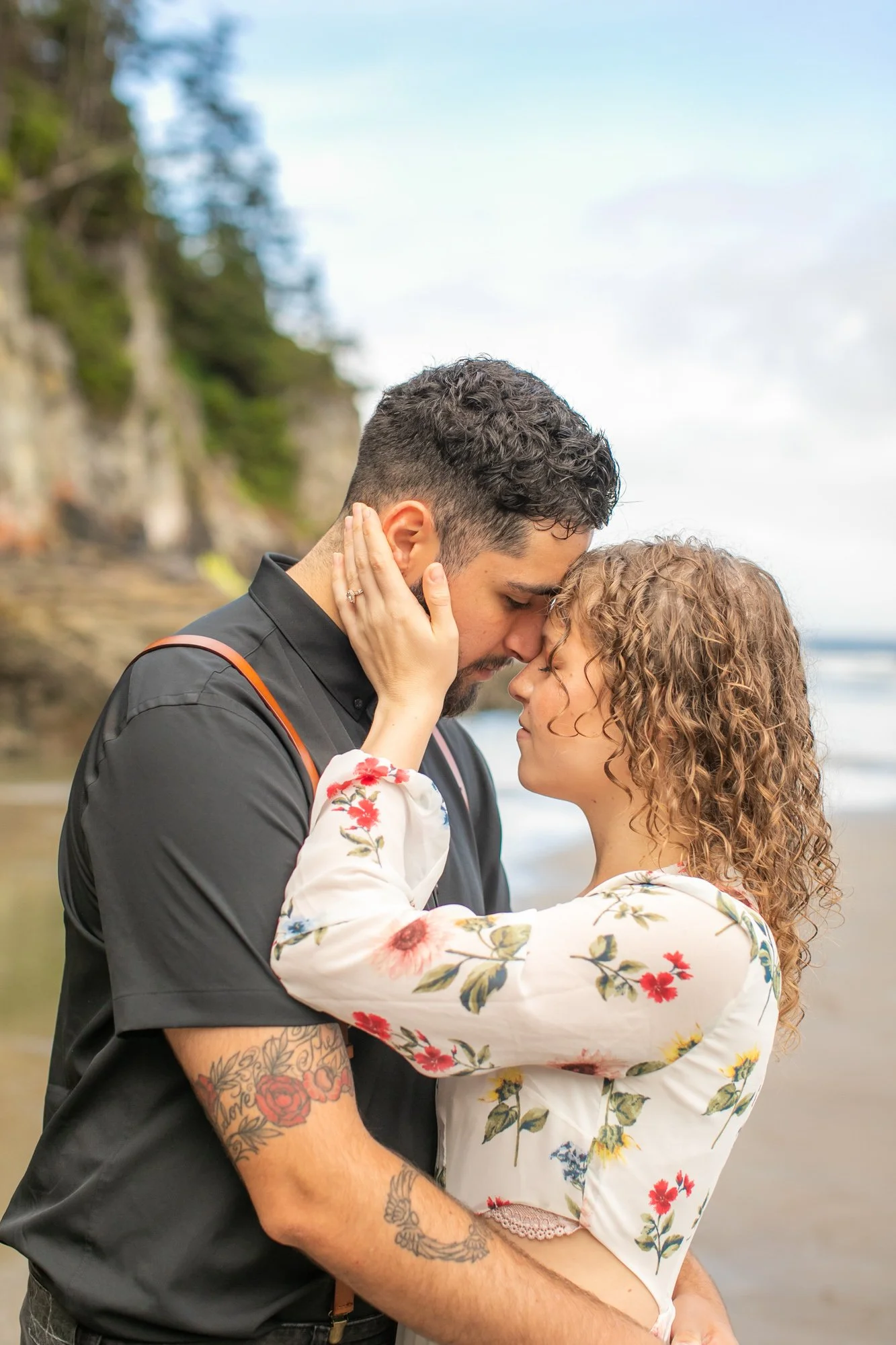 OswaldWest-Shortsand-Beach-OregonCoast-Engagement-DanRice21_058.jpg
