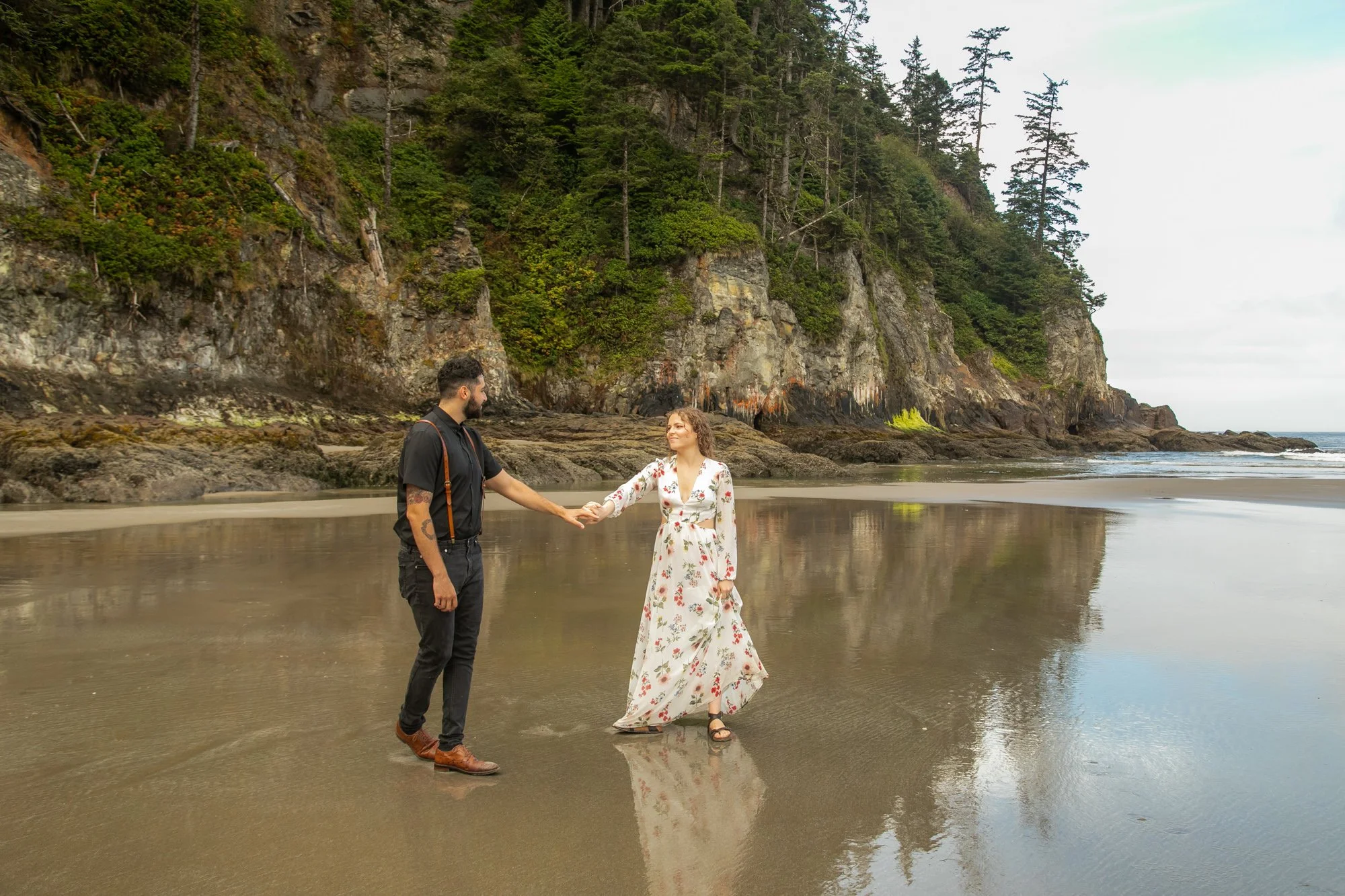 OswaldWest-Shortsand-Beach-OregonCoast-Engagement-DanRice21_062.jpg