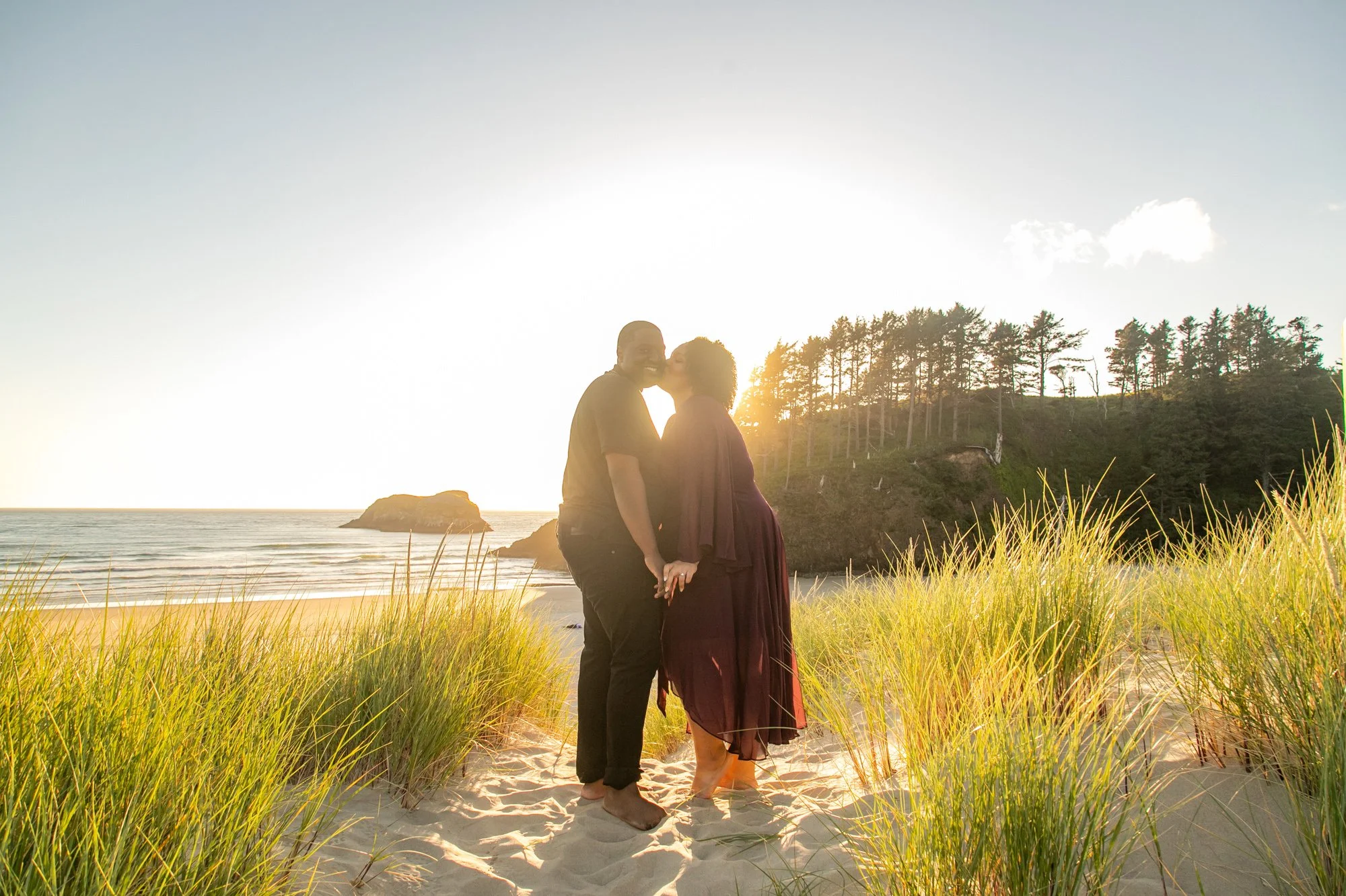 CannonBeach-Sunset-Engagement-DanRice-21-003.jpg