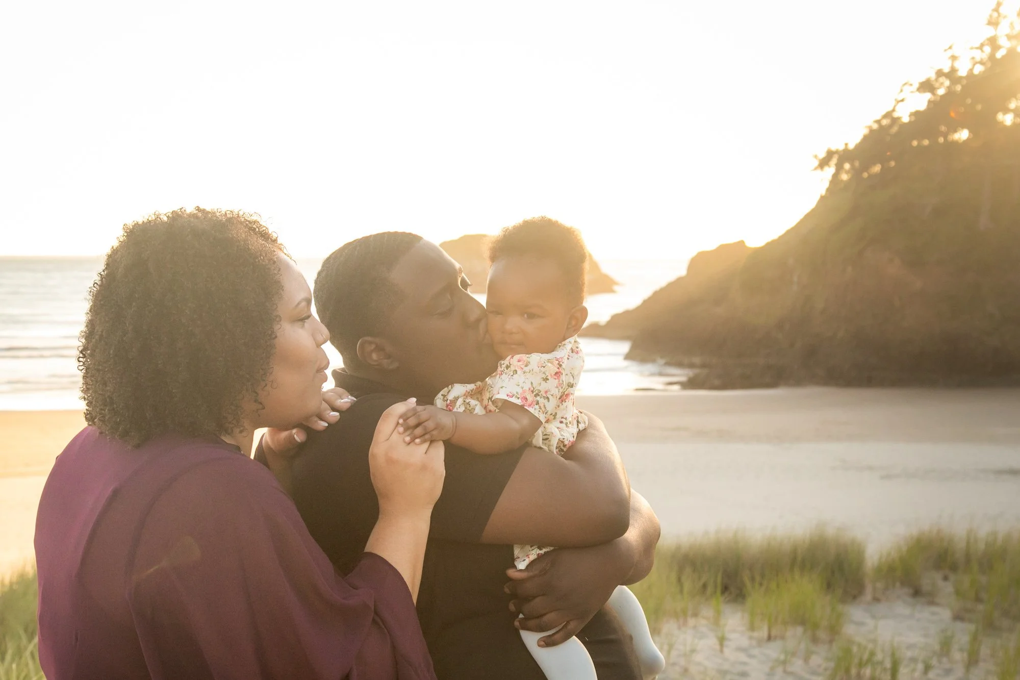 CannonBeach-Sunset-Engagement-DanRice-21-010.jpg