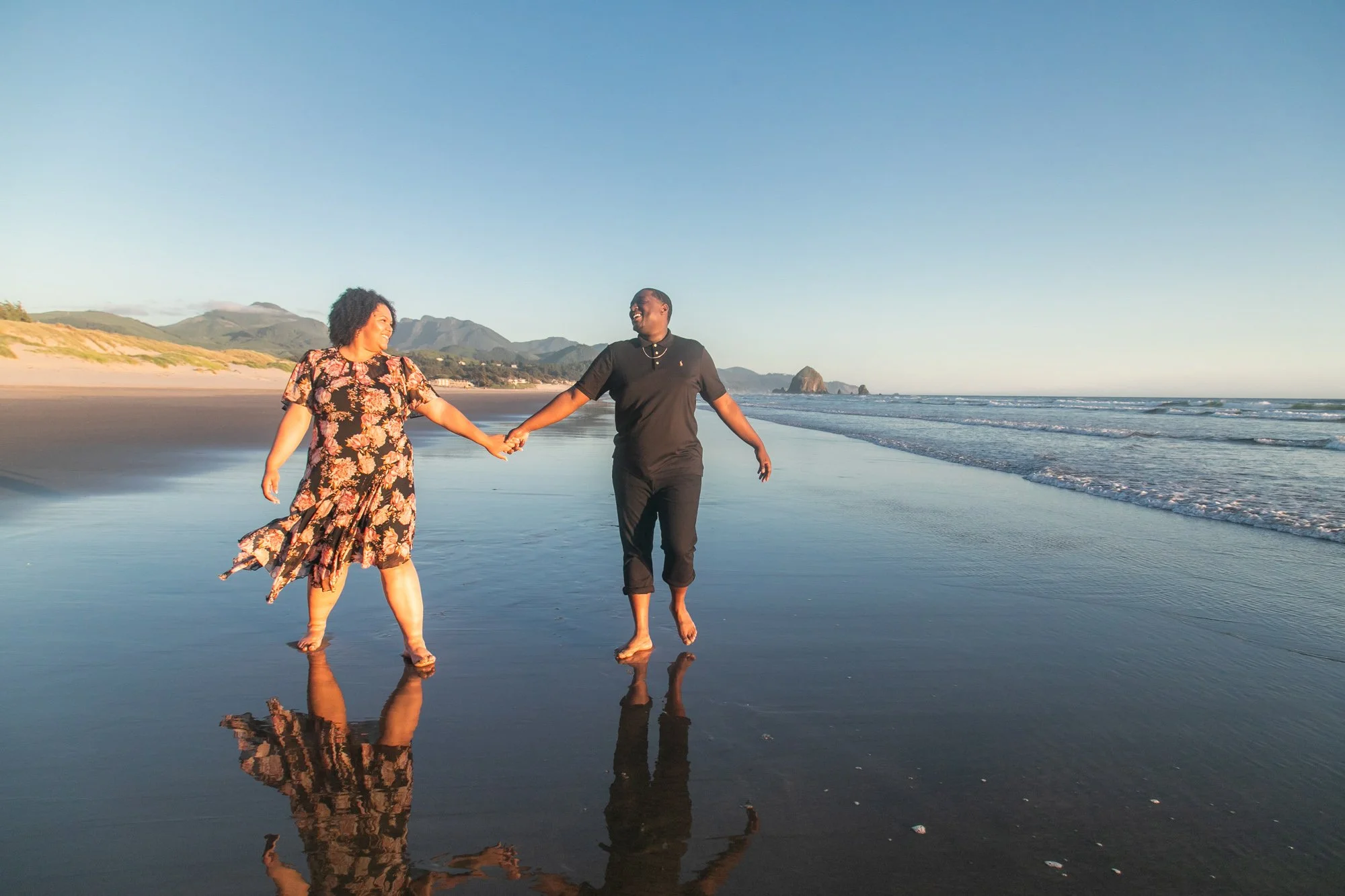 CannonBeach-Sunset-Engagement-DanRice-21-020.jpg