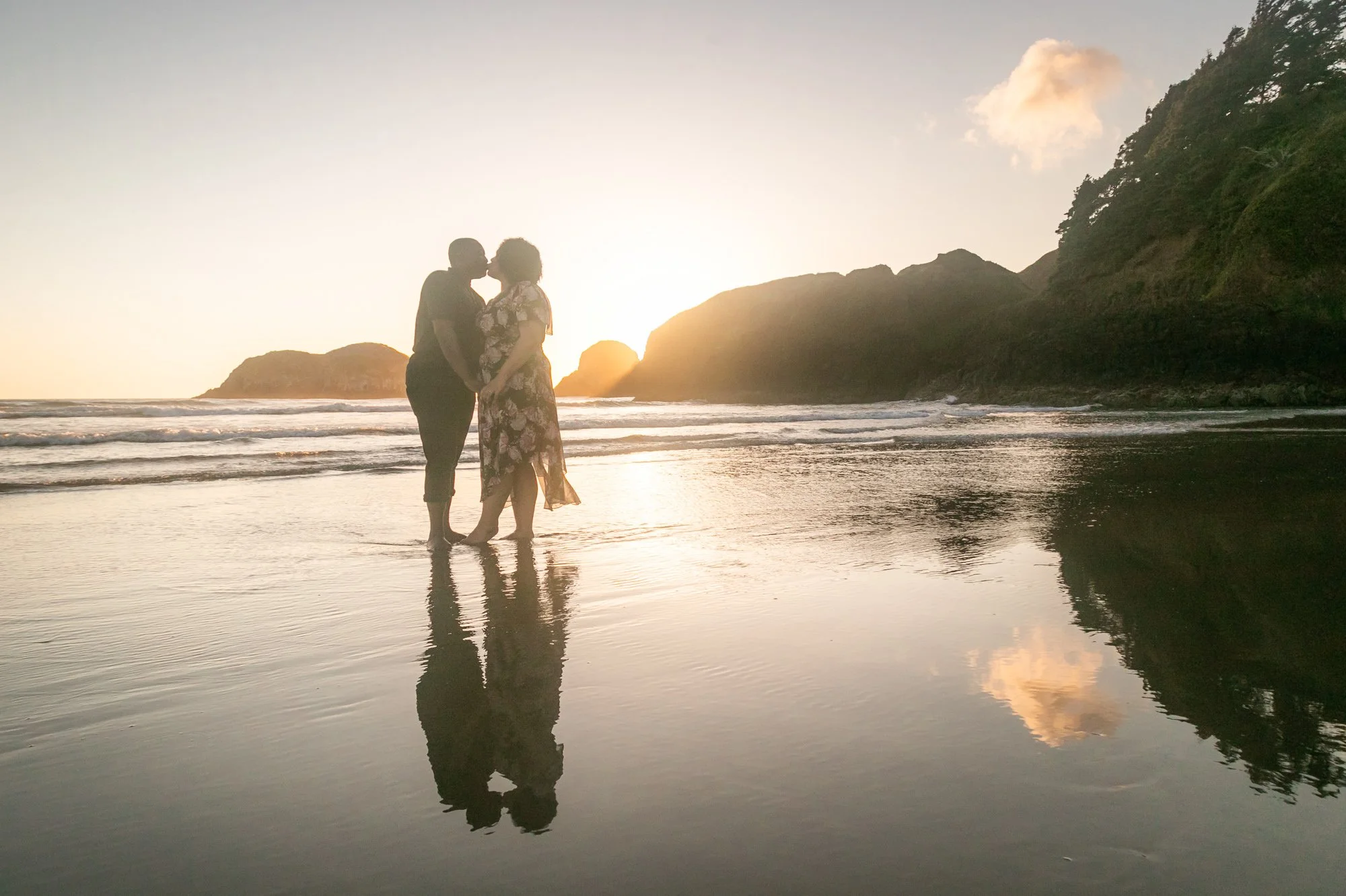 CannonBeach-Sunset-Engagement-DanRice-21-022.jpg