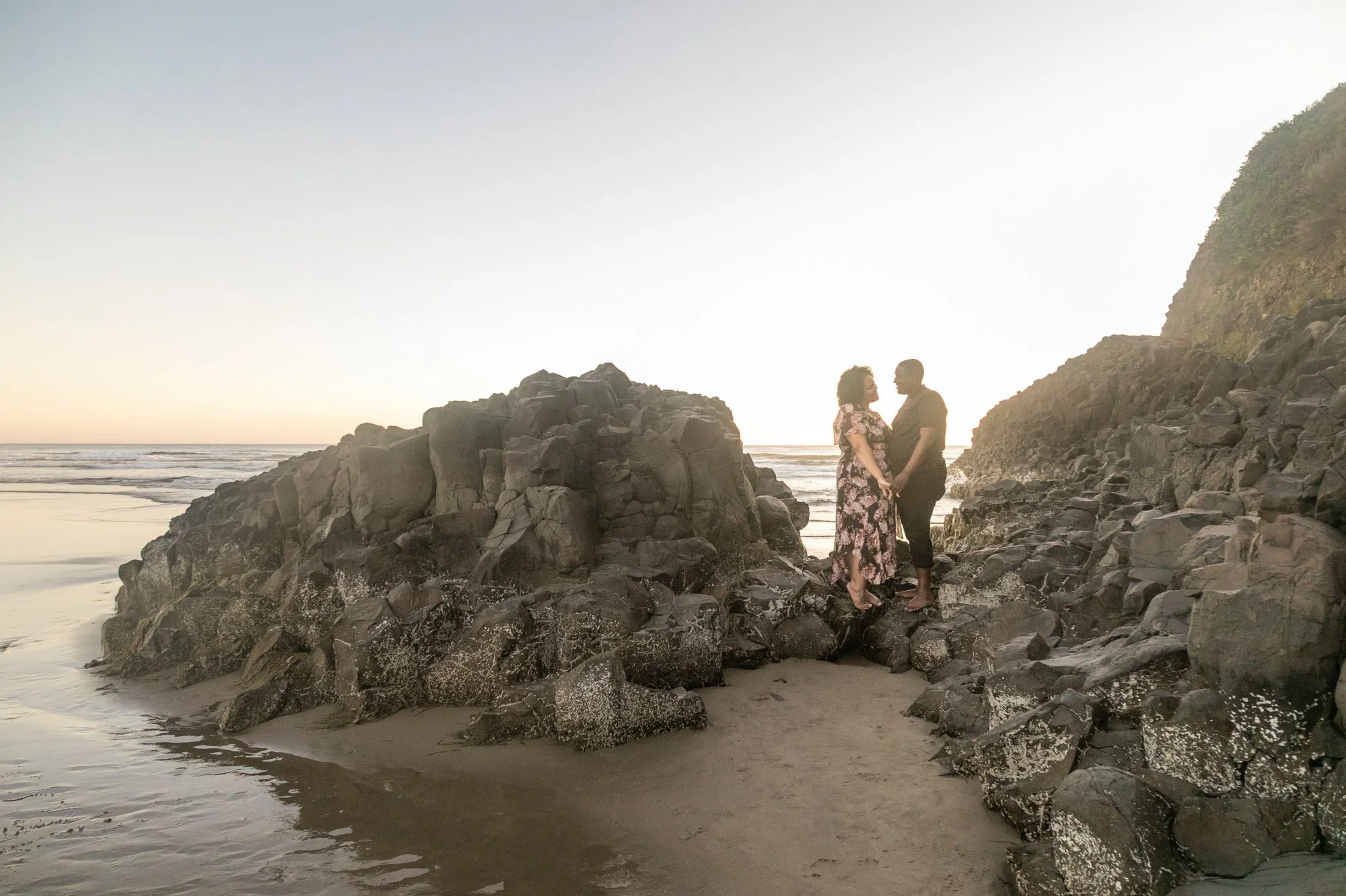 CannonBeach-Sunset-Engagement-DanRice-21-031.jpg