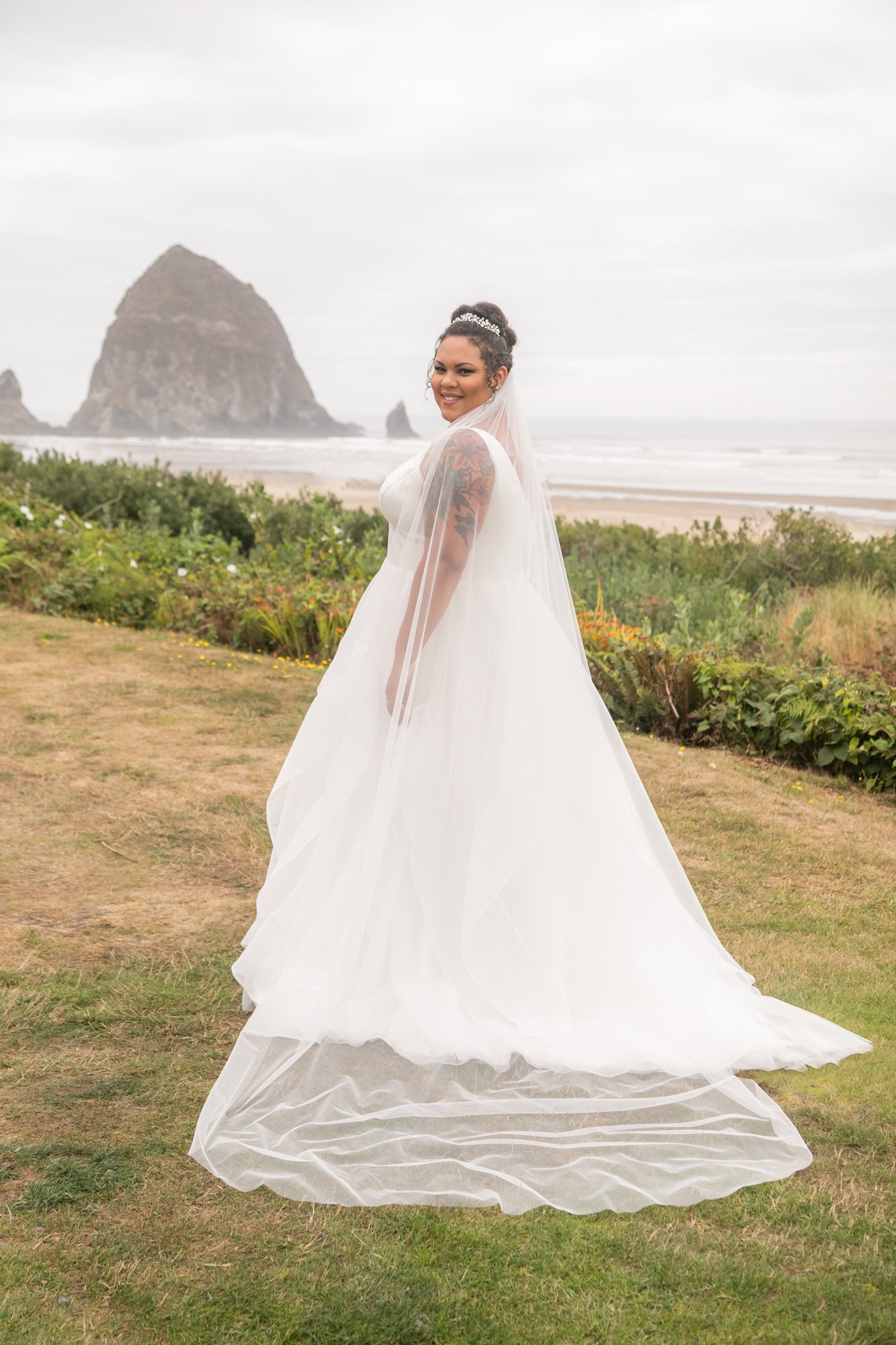 CannonBeach-Wedding-SurfsandResort-DanRice-21-020.jpg
