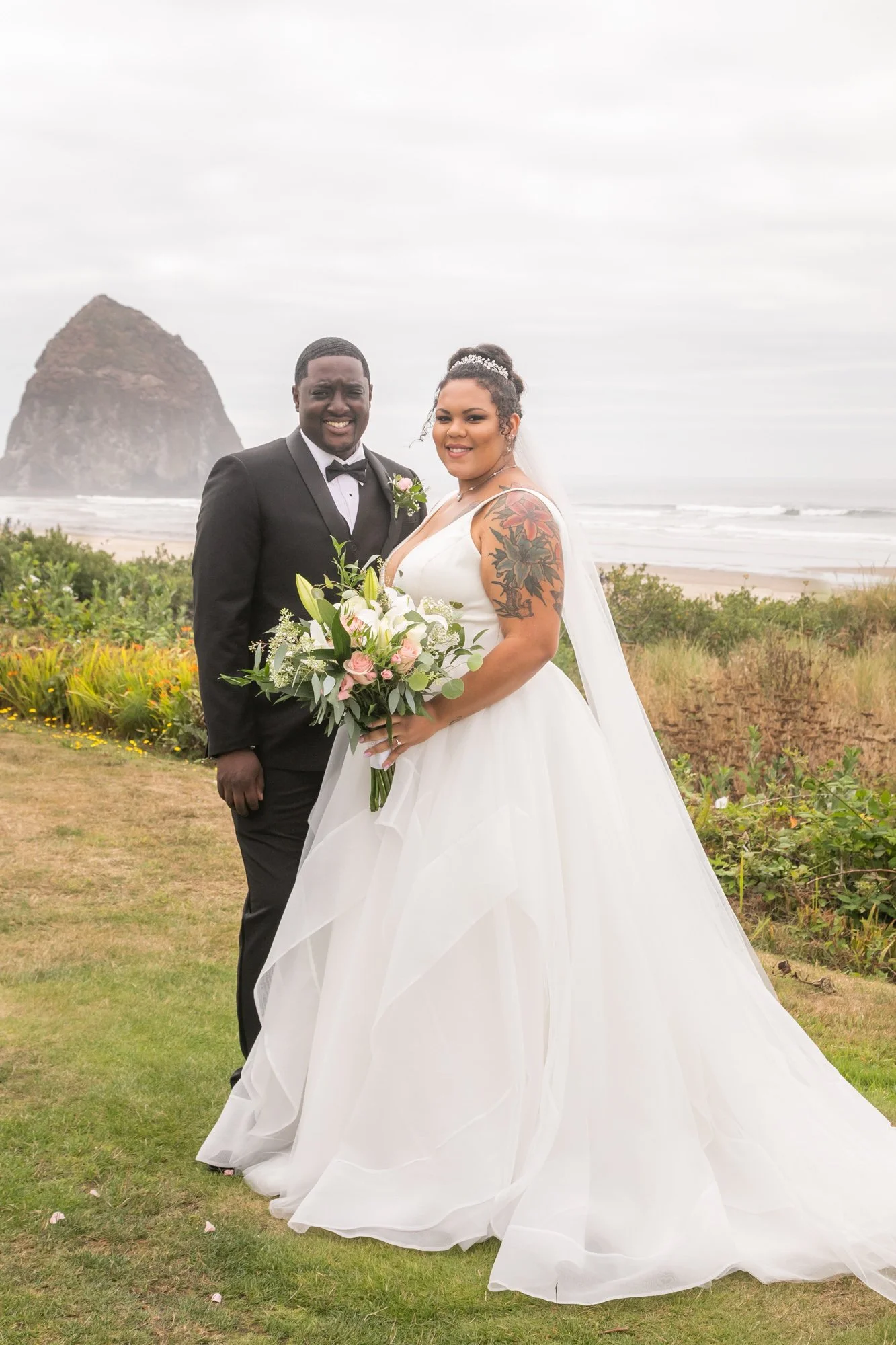 CannonBeach-Wedding-SurfsandResort-DanRice-21-028.jpg