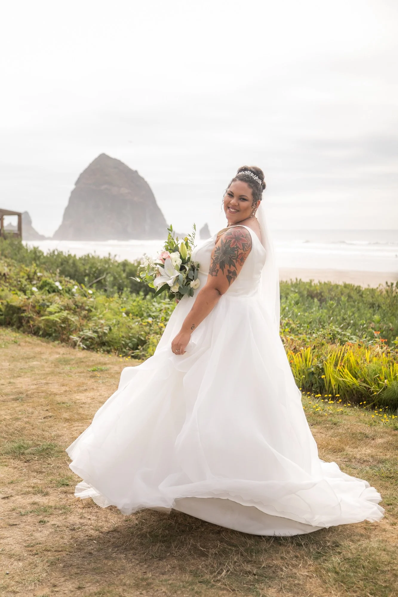 CannonBeach-Wedding-SurfsandResort-DanRice-21-048.jpg
