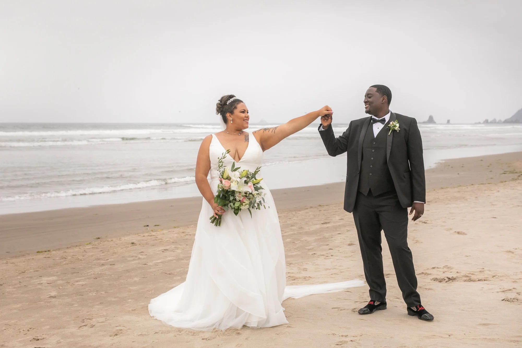 CannonBeach-Wedding-SurfsandResort-DanRice-21-093.jpg