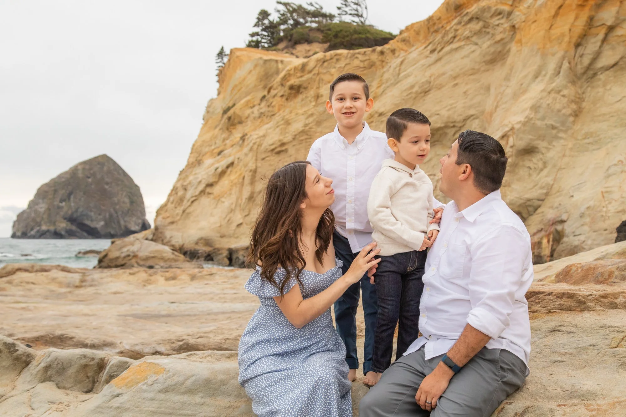 PacificCity-FamilyPhotographer-OregonCoast-DanRice21-019.jpg