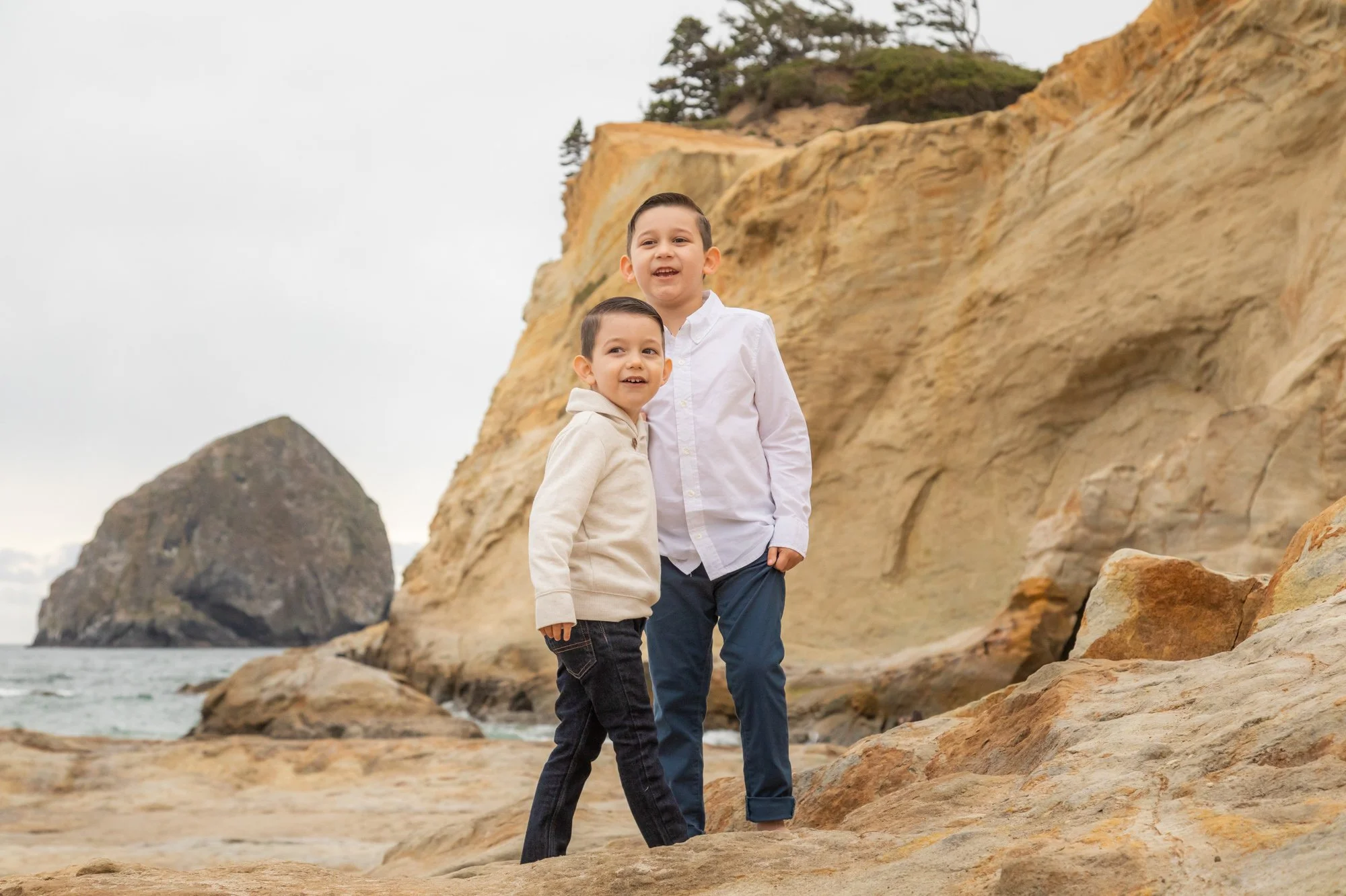 PacificCity-FamilyPhotographer-OregonCoast-DanRice21-020.jpg