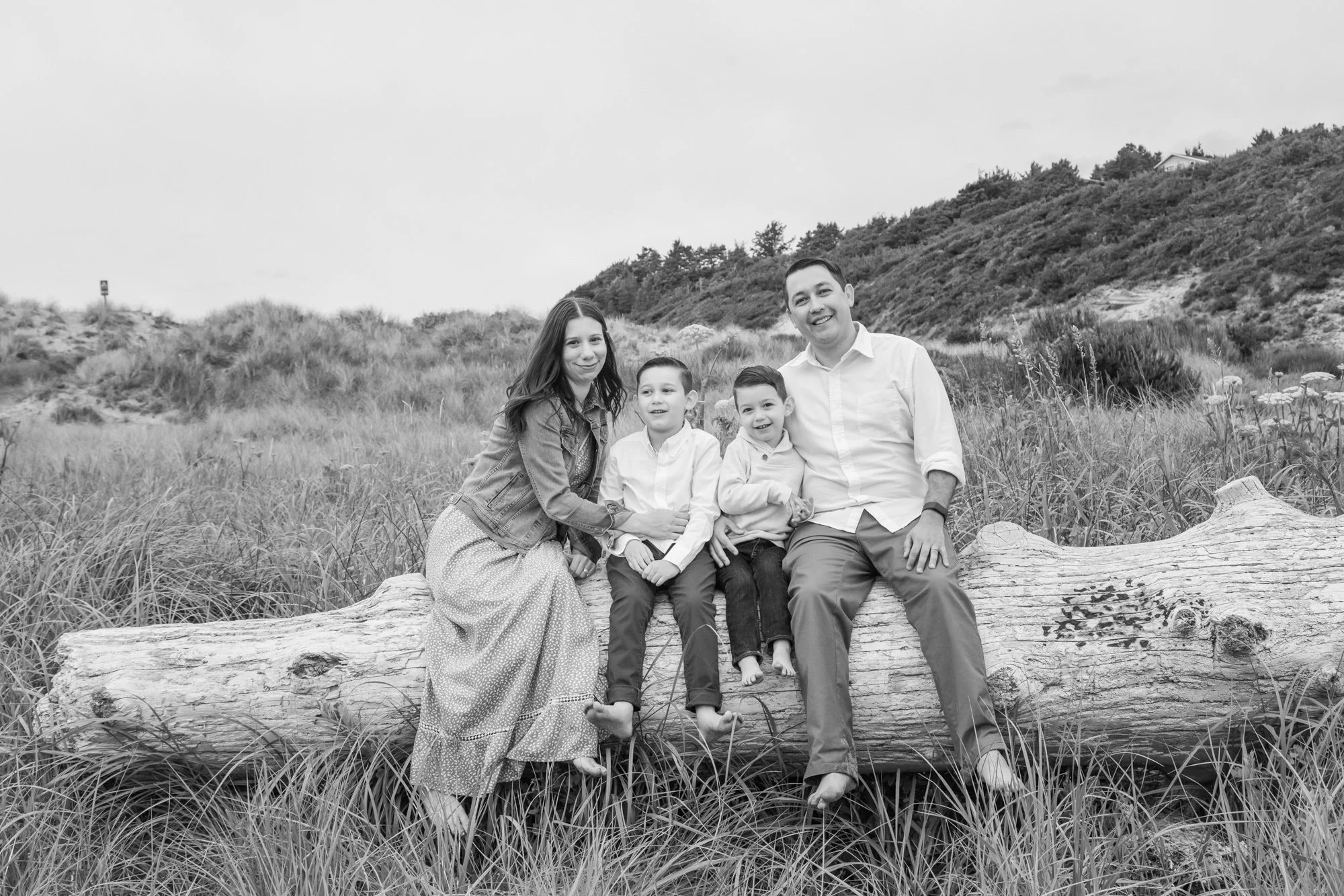 PacificCity-FamilyPhotographer-OregonCoast-DanRice21-028.jpg