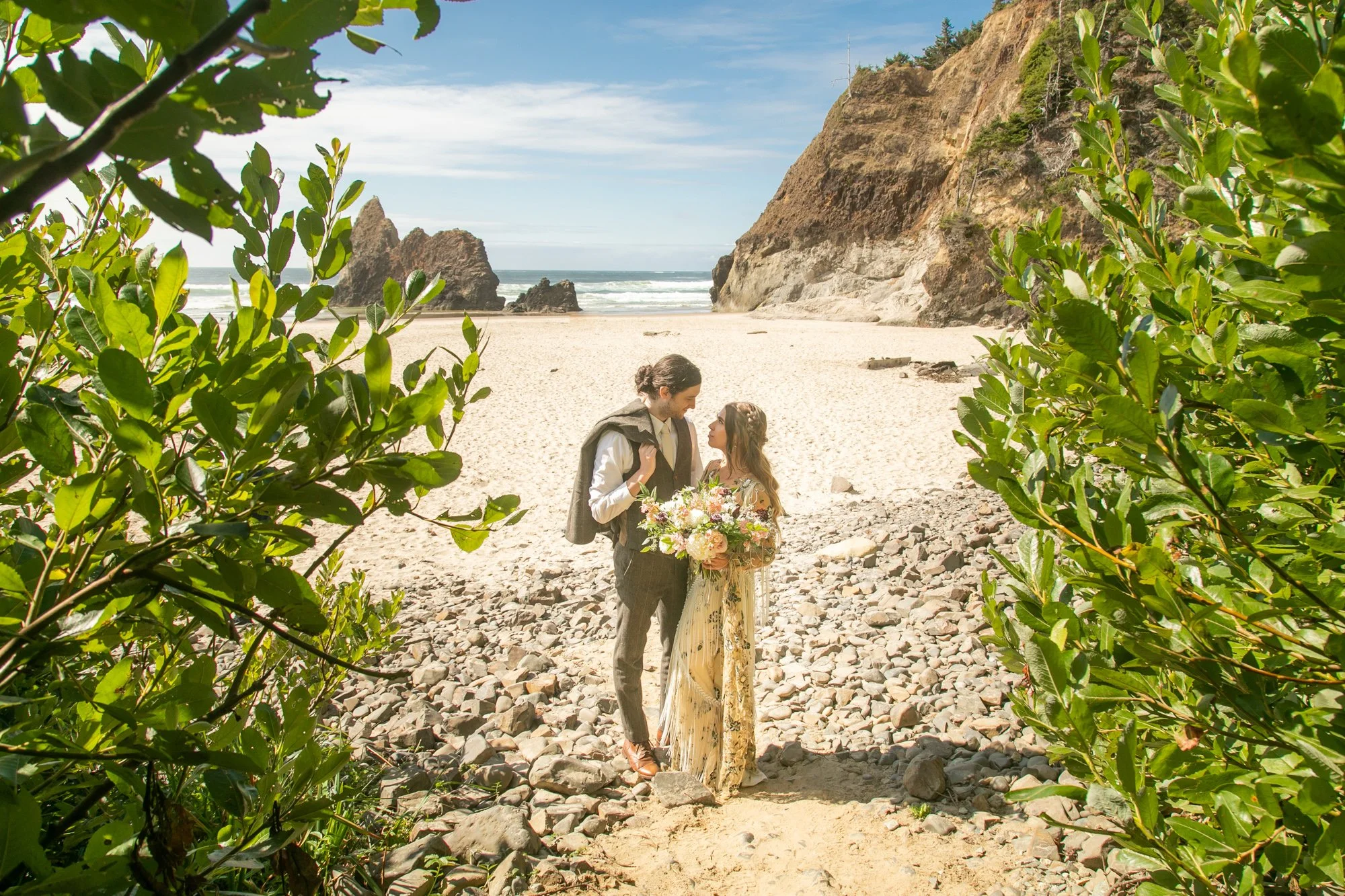 OregonCoast-Elopement-Photographer-Arcadia-DanRice21-048.jpg