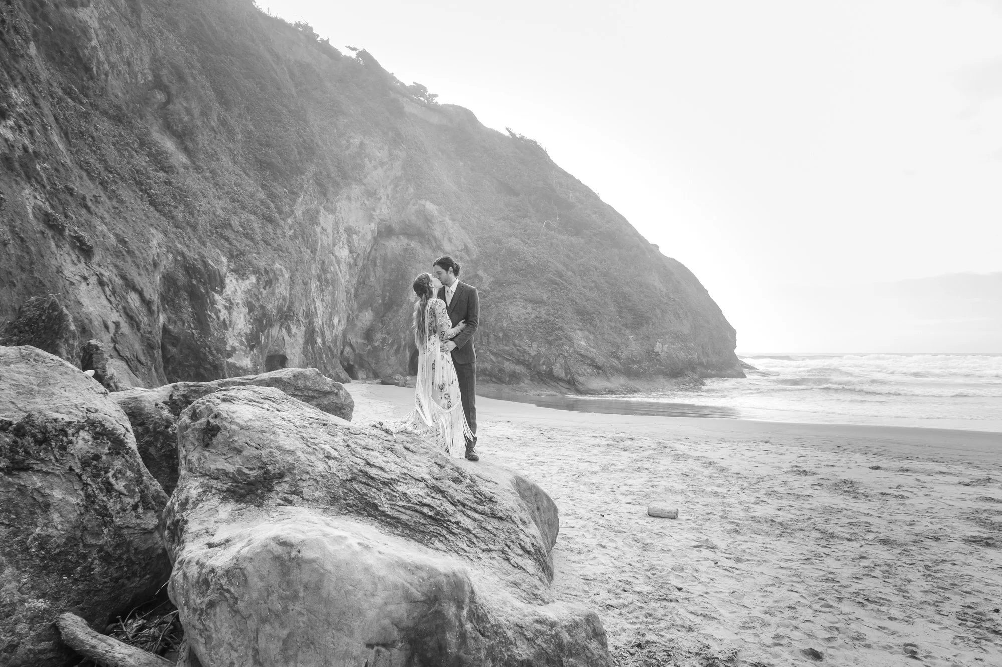 OregonCoast-Elopement-Photographer-Arcadia-DanRice21-095.jpg