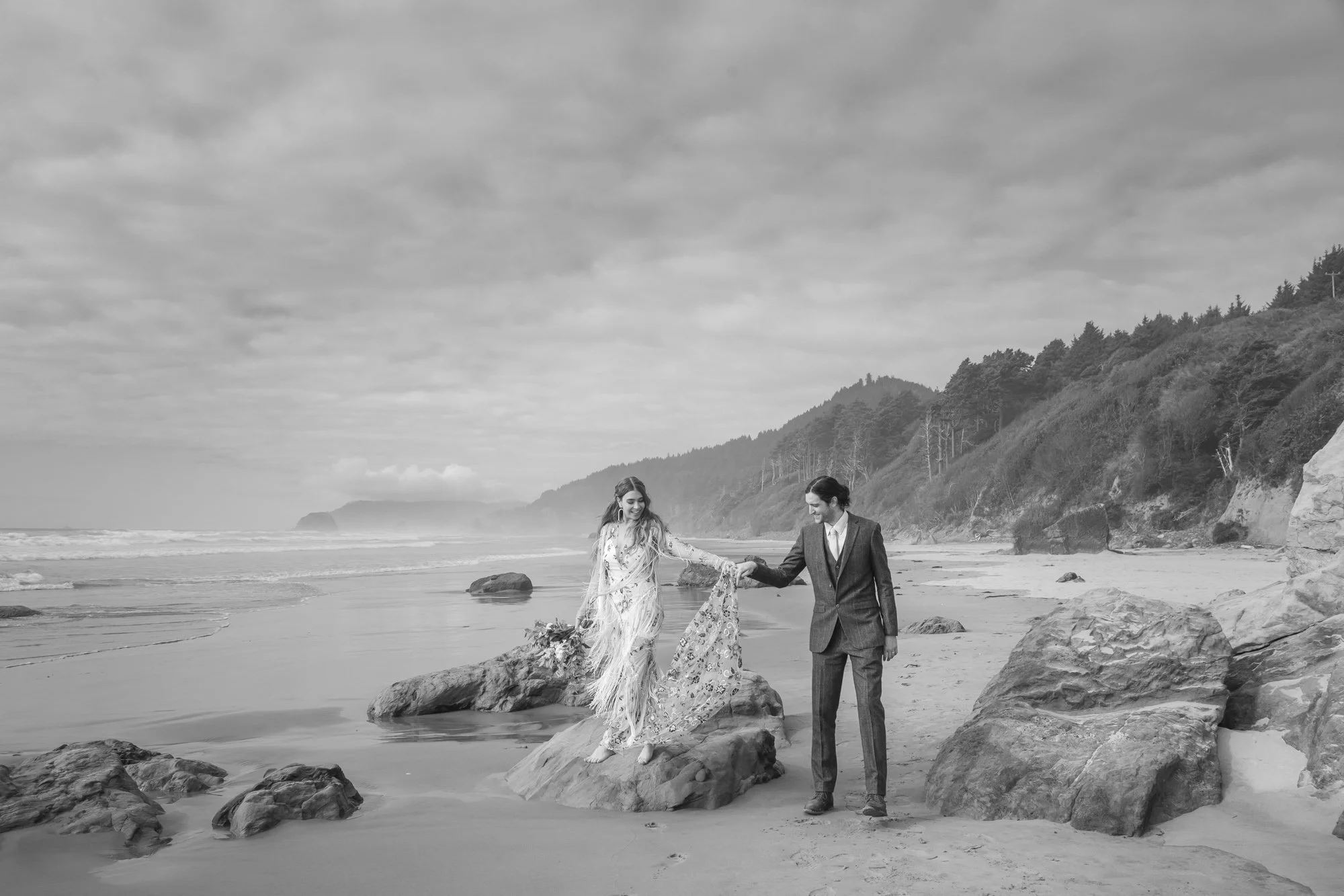 OregonCoast-Elopement-Photographer-Arcadia-DanRice21-114.jpg