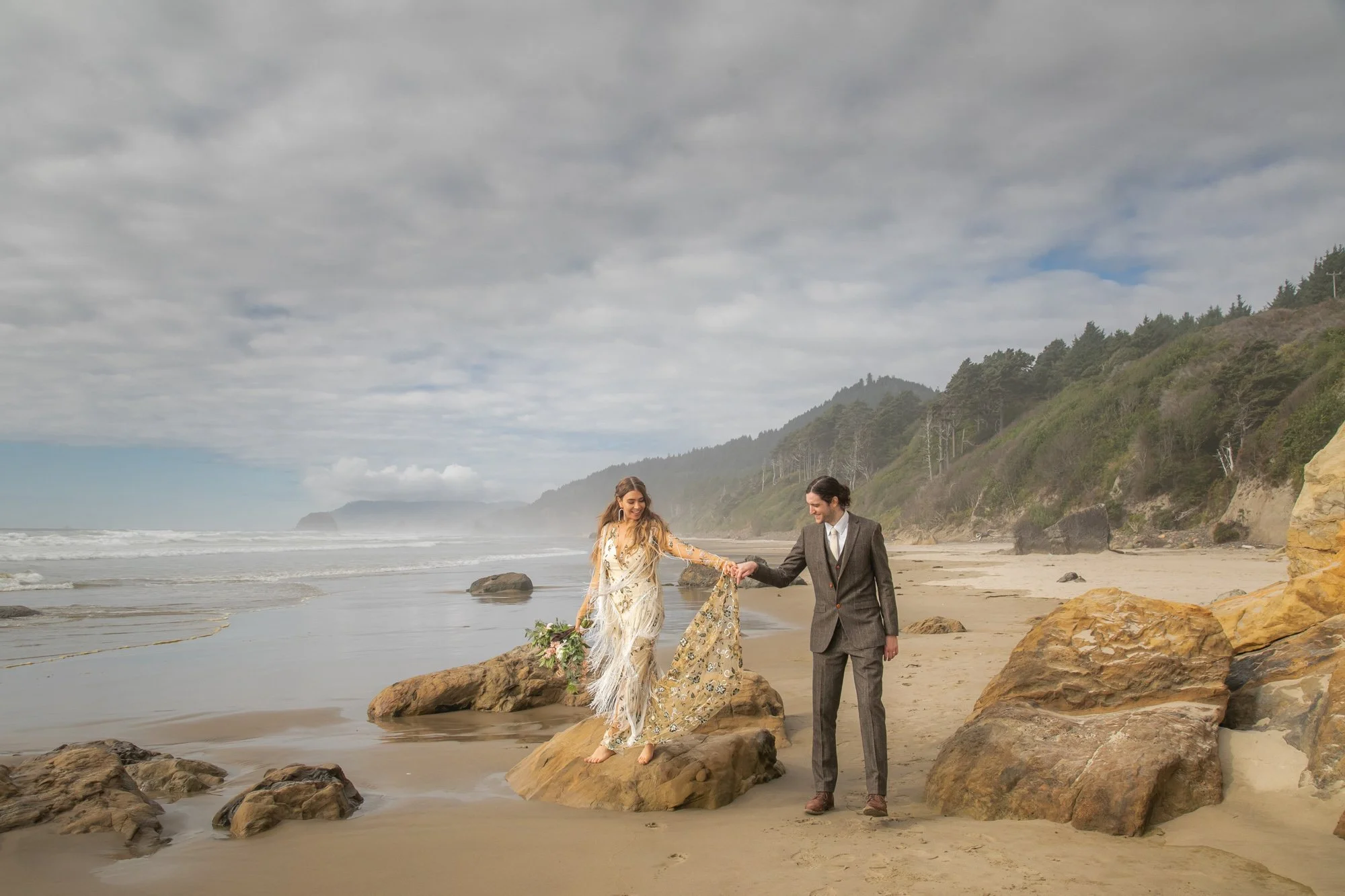 OregonCoast-Elopement-Photographer-Arcadia-DanRice21-115.jpg