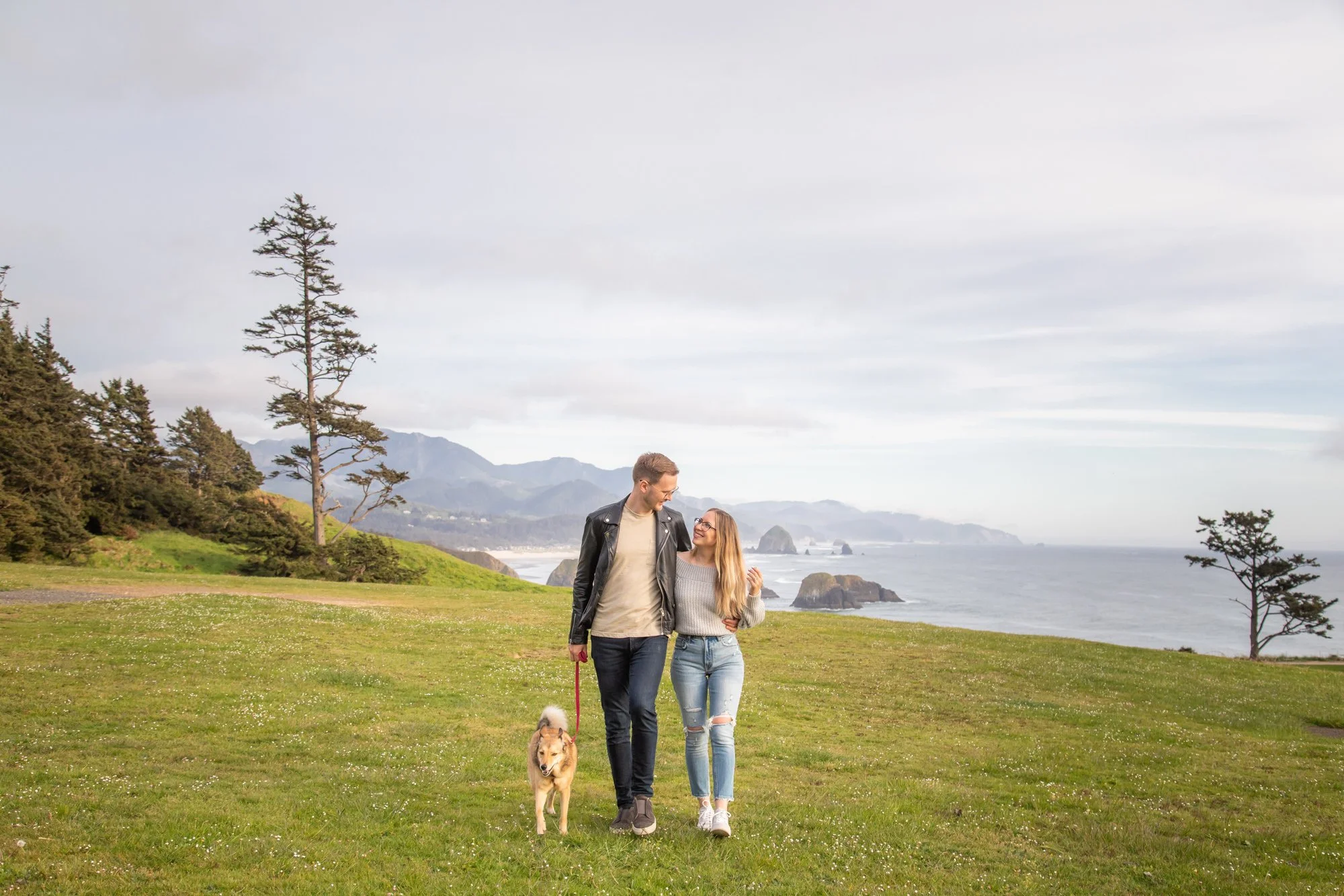 AnniversaryPhotography-EcolaStatePark-Haystack Rock-CannonBeach-DanRice-21-004.jpg