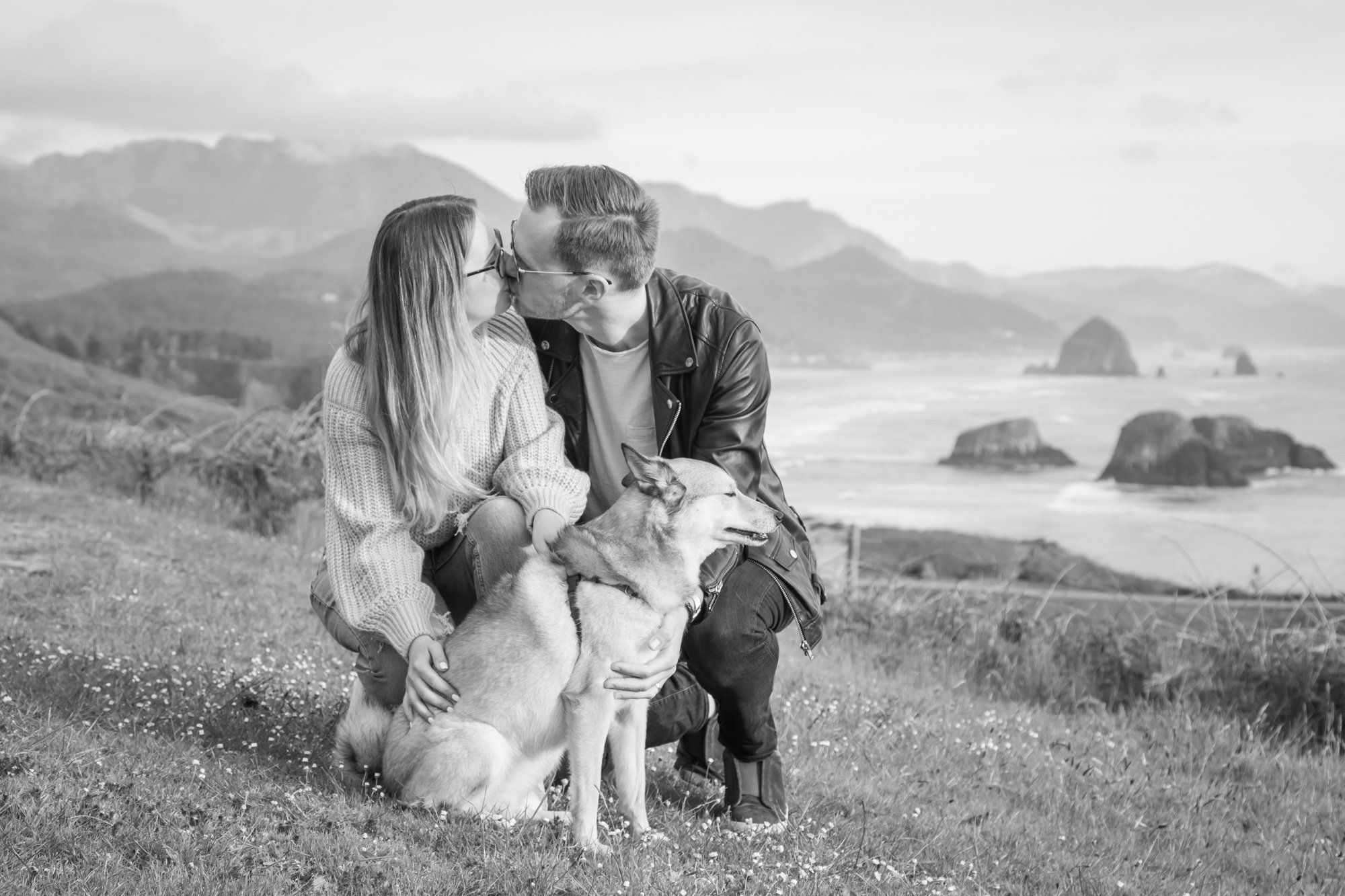 AnniversaryPhotography-EcolaStatePark-Haystack Rock-CannonBeach-DanRice-21-012.jpg