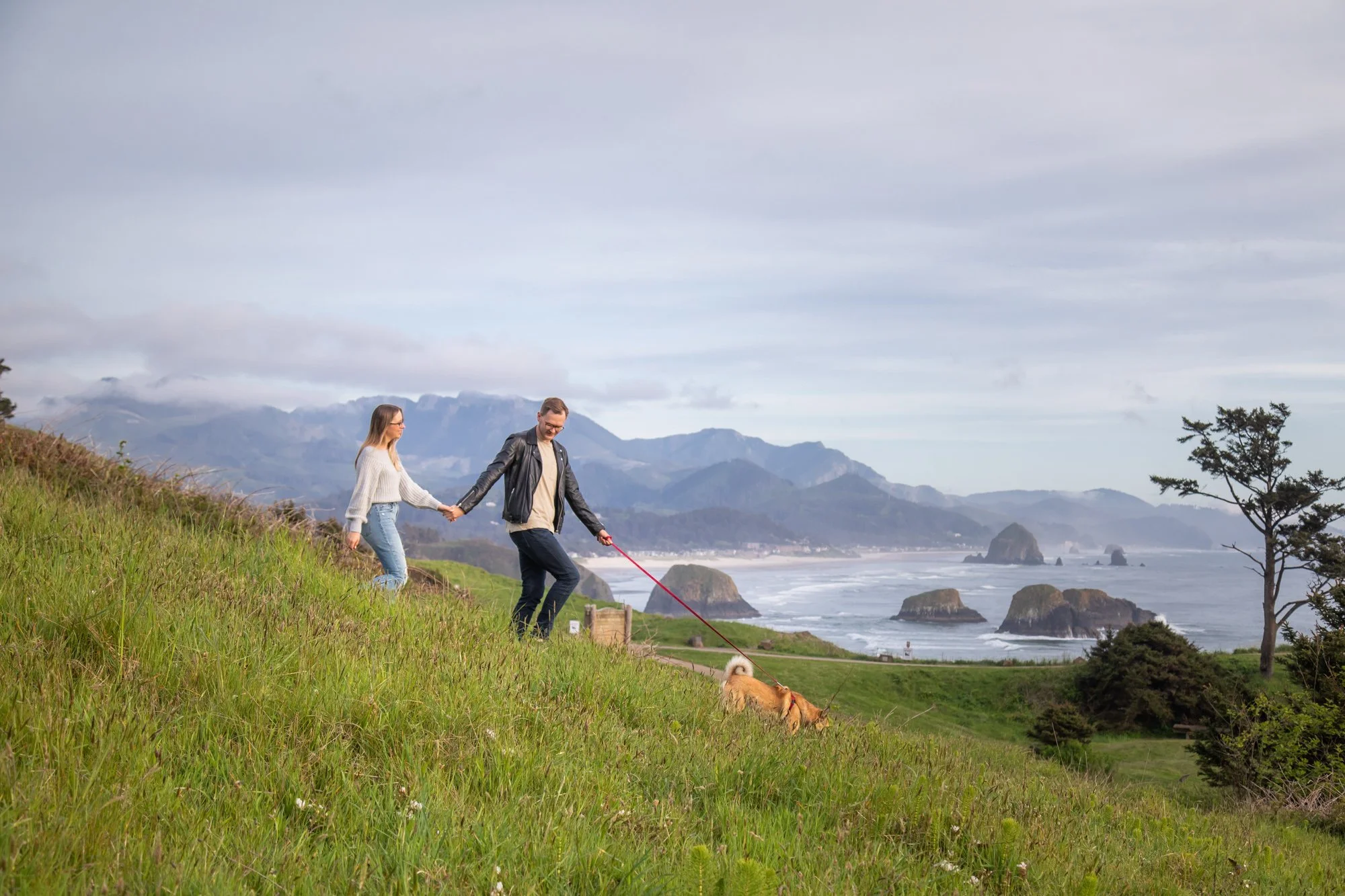 AnniversaryPhotography-EcolaStatePark-Haystack Rock-CannonBeach-DanRice-21-016.jpg