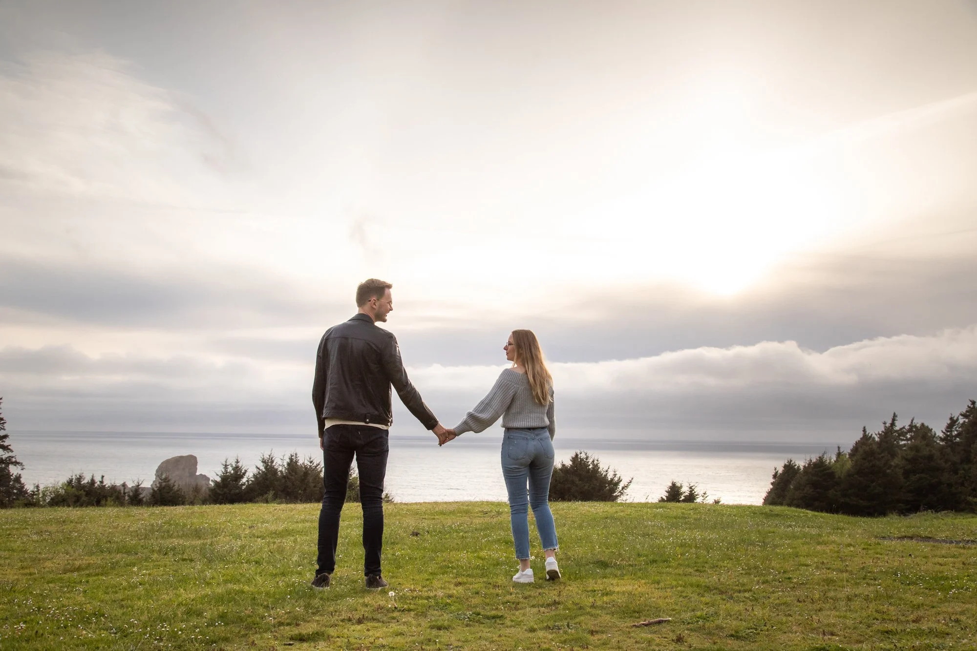 AnniversaryPhotography-EcolaStatePark-Haystack Rock-CannonBeach-DanRice-21-025.jpg