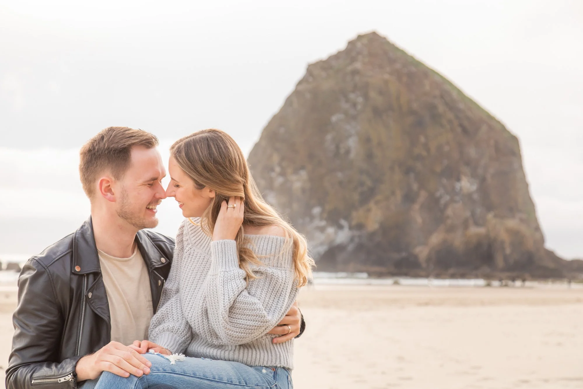 AnniversaryPhotography-EcolaStatePark-Haystack Rock-CannonBeach-DanRice-21-028.jpg