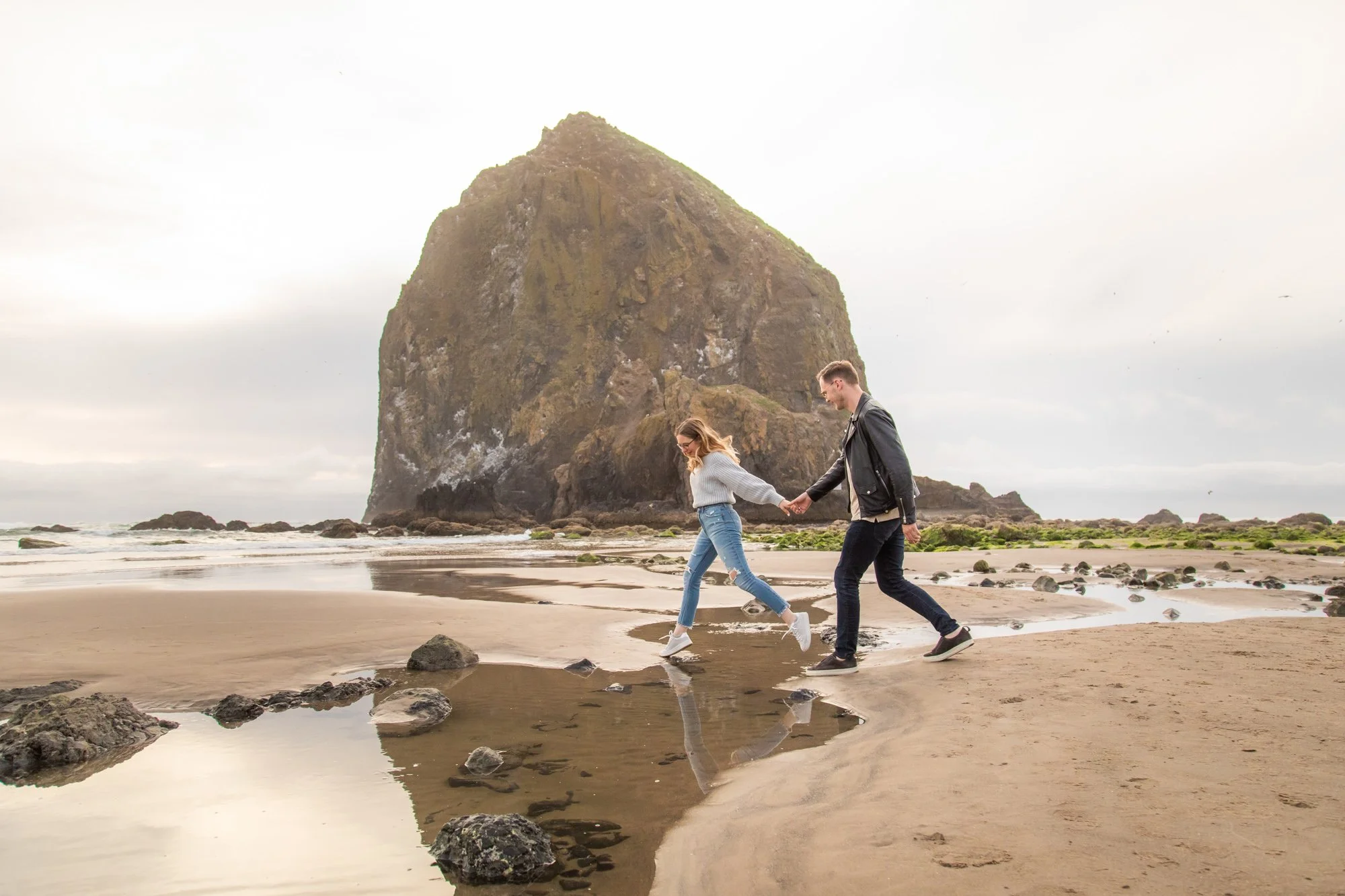 AnniversaryPhotography-EcolaStatePark-Haystack Rock-CannonBeach-DanRice-21-032.jpg