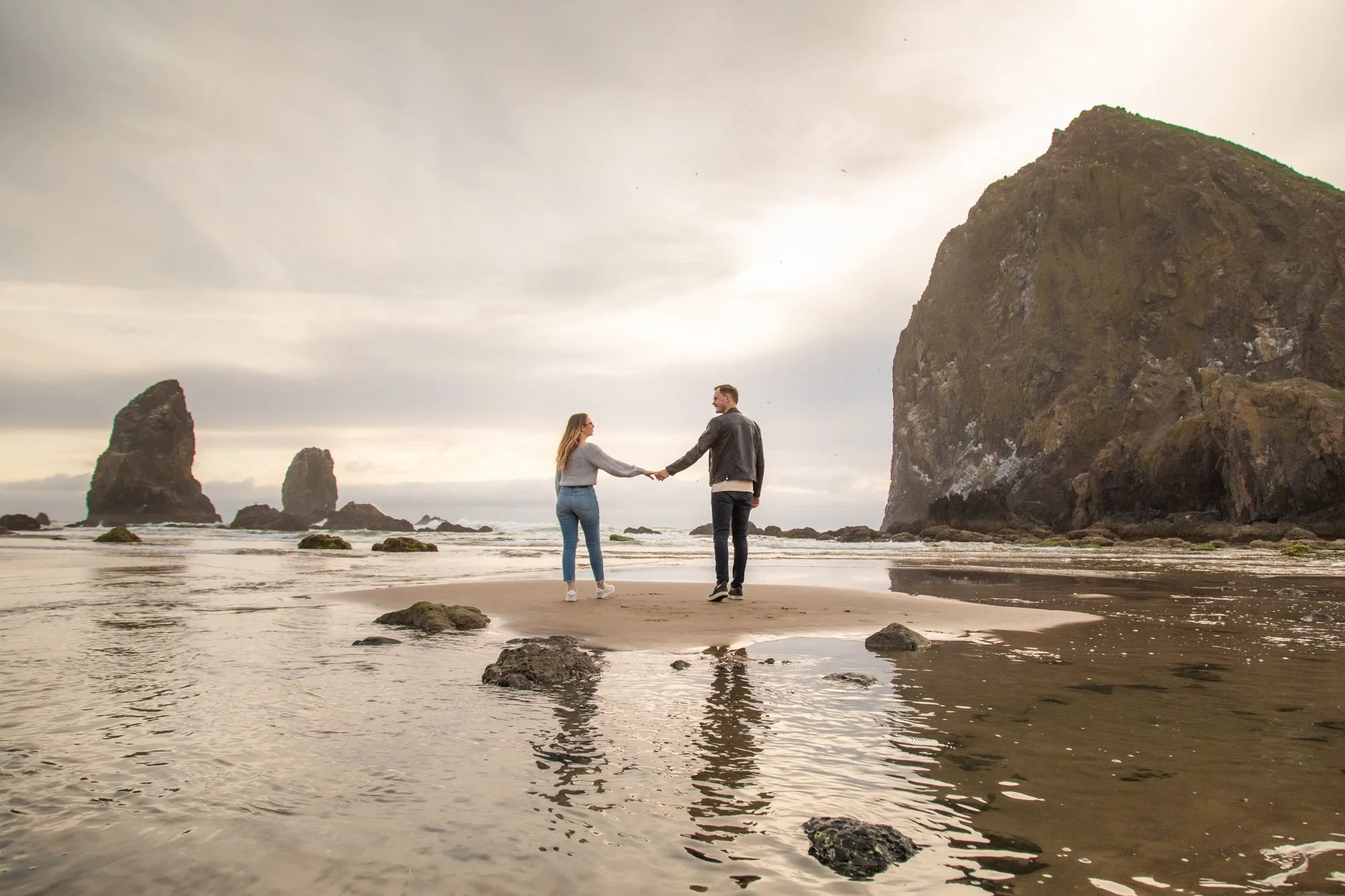 AnniversaryPhotography-EcolaStatePark-Haystack Rock-CannonBeach-DanRice-21-036.jpg