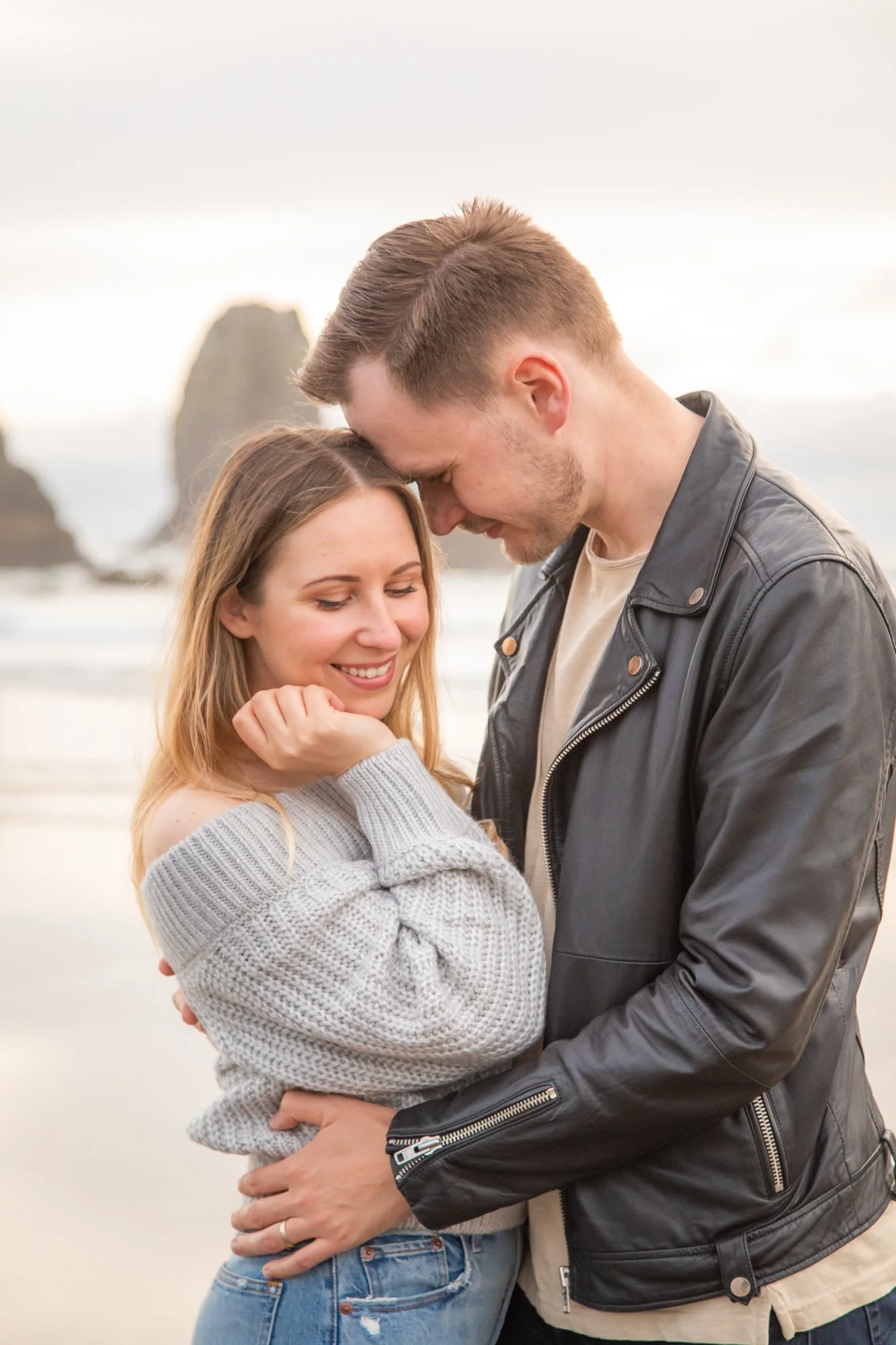 AnniversaryPhotography-EcolaStatePark-Haystack Rock-CannonBeach-DanRice-21-046.jpg
