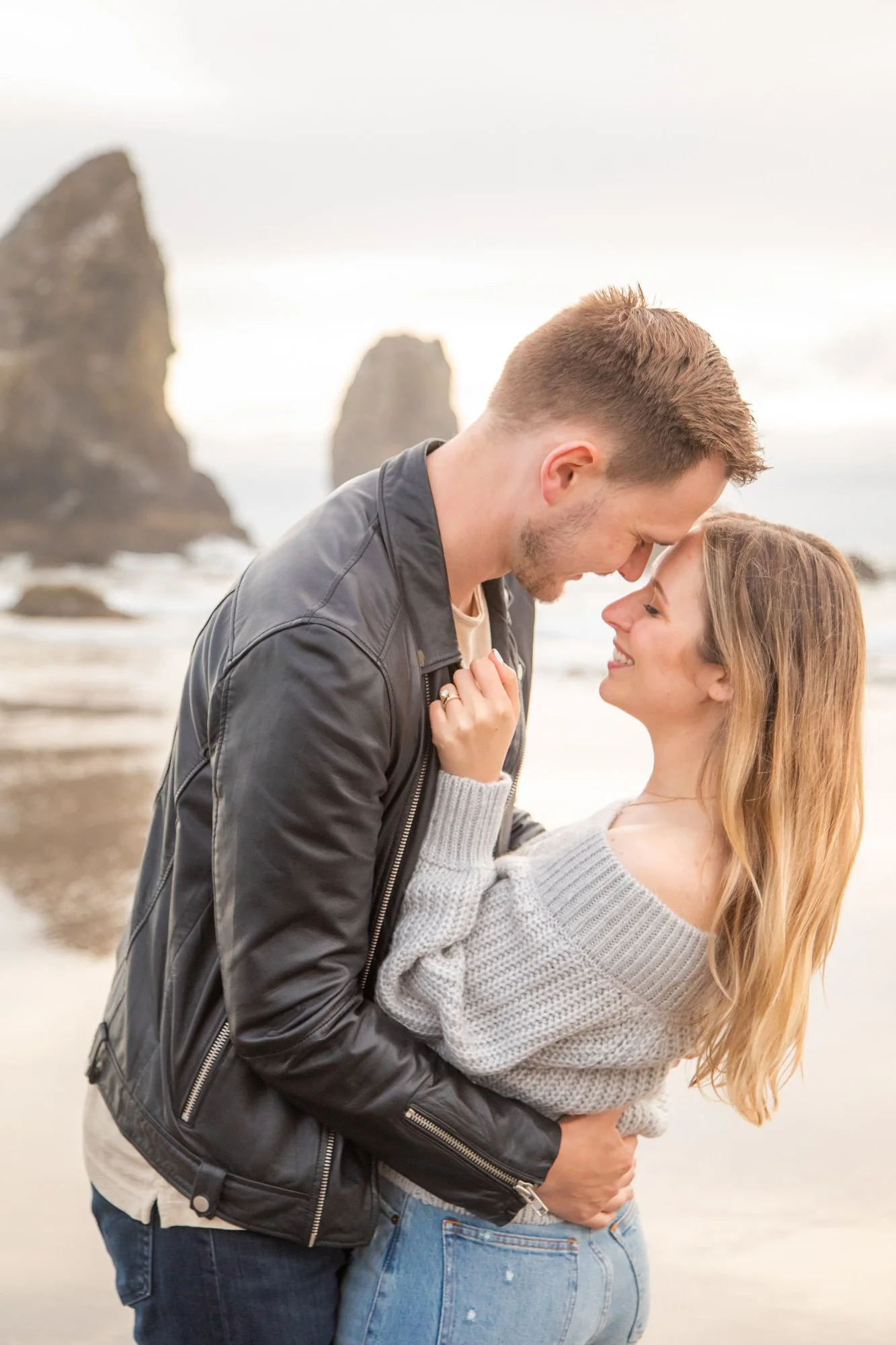 AnniversaryPhotography-EcolaStatePark-Haystack Rock-CannonBeach-DanRice-21-048.jpg