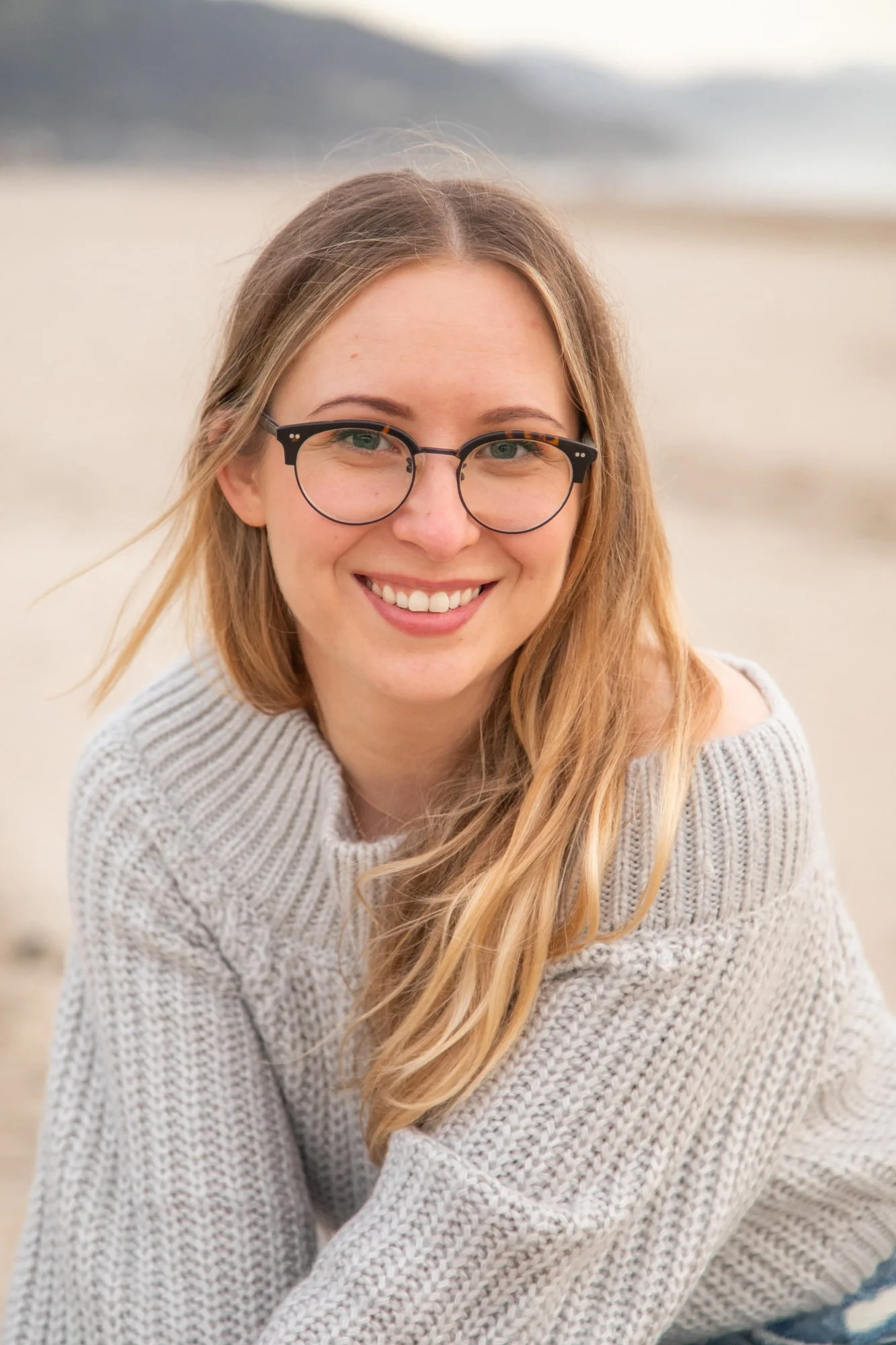 AnniversaryPhotography-EcolaStatePark-Haystack Rock-CannonBeach-DanRice-21-057.jpg
