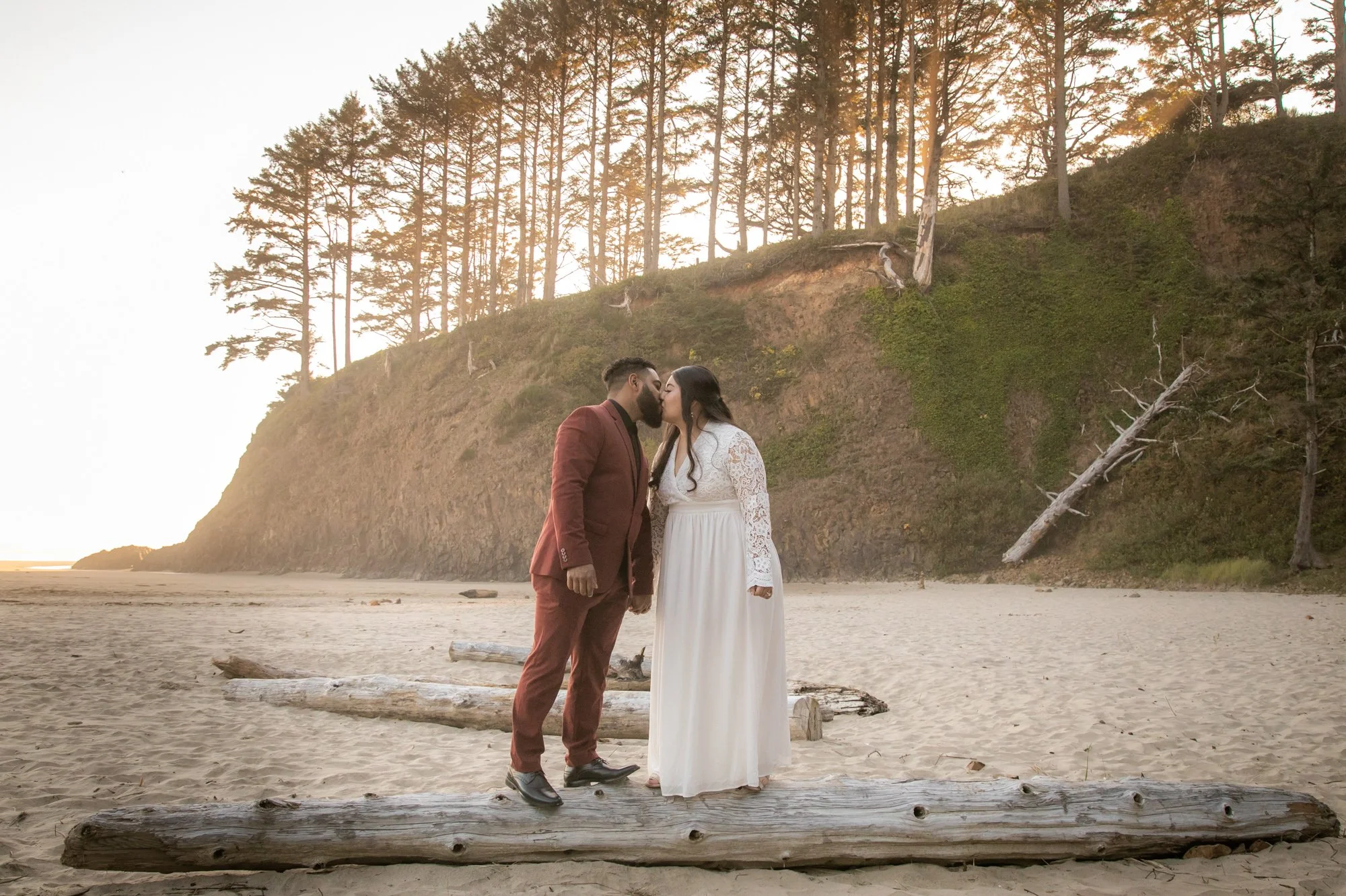 CannonBeach-Elopement-OregonCoast-DanRice-21-015.jpg