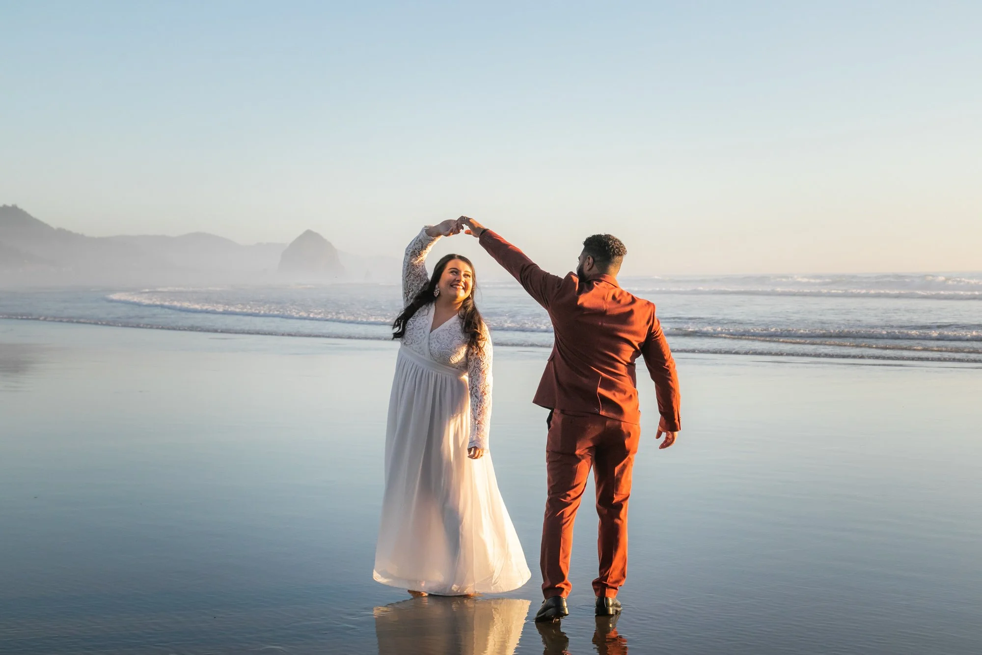 CannonBeach-Elopement-OregonCoast-DanRice-21-032.jpg
