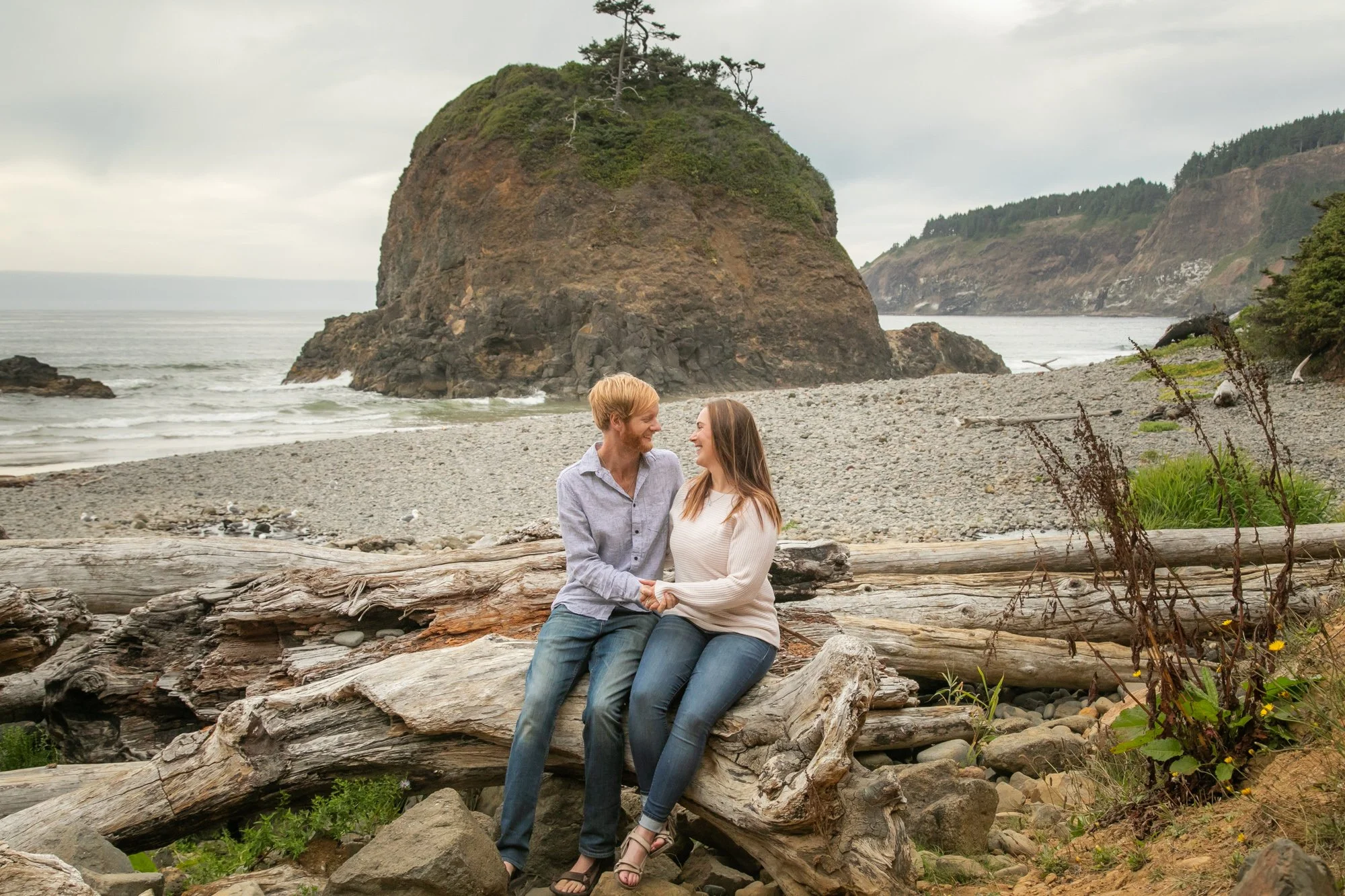 OregonCoast-Enagagement-ShortBeach-DanRice21-014.jpg
