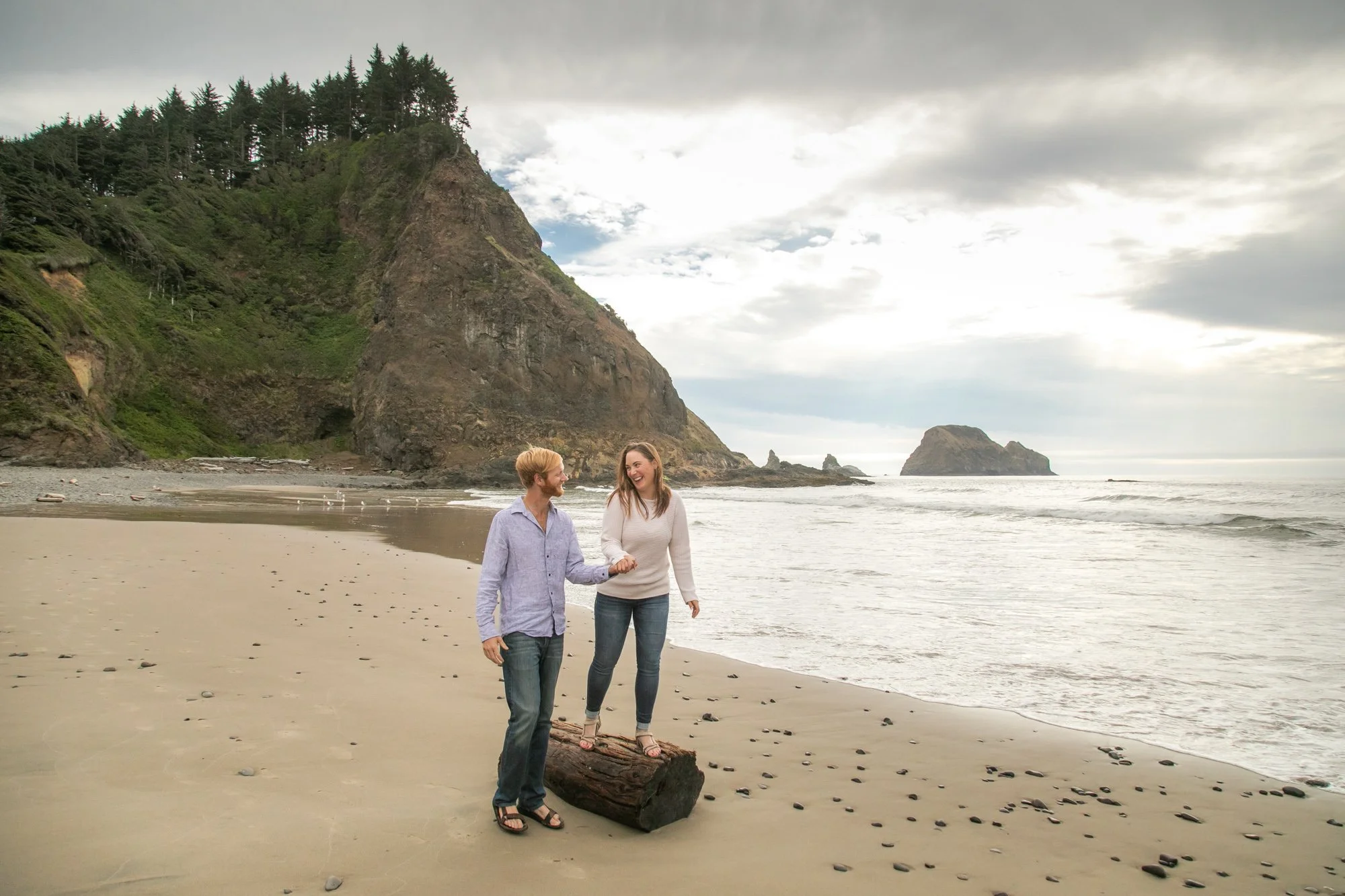 OregonCoast-Enagagement-ShortBeach-DanRice21-034.jpg